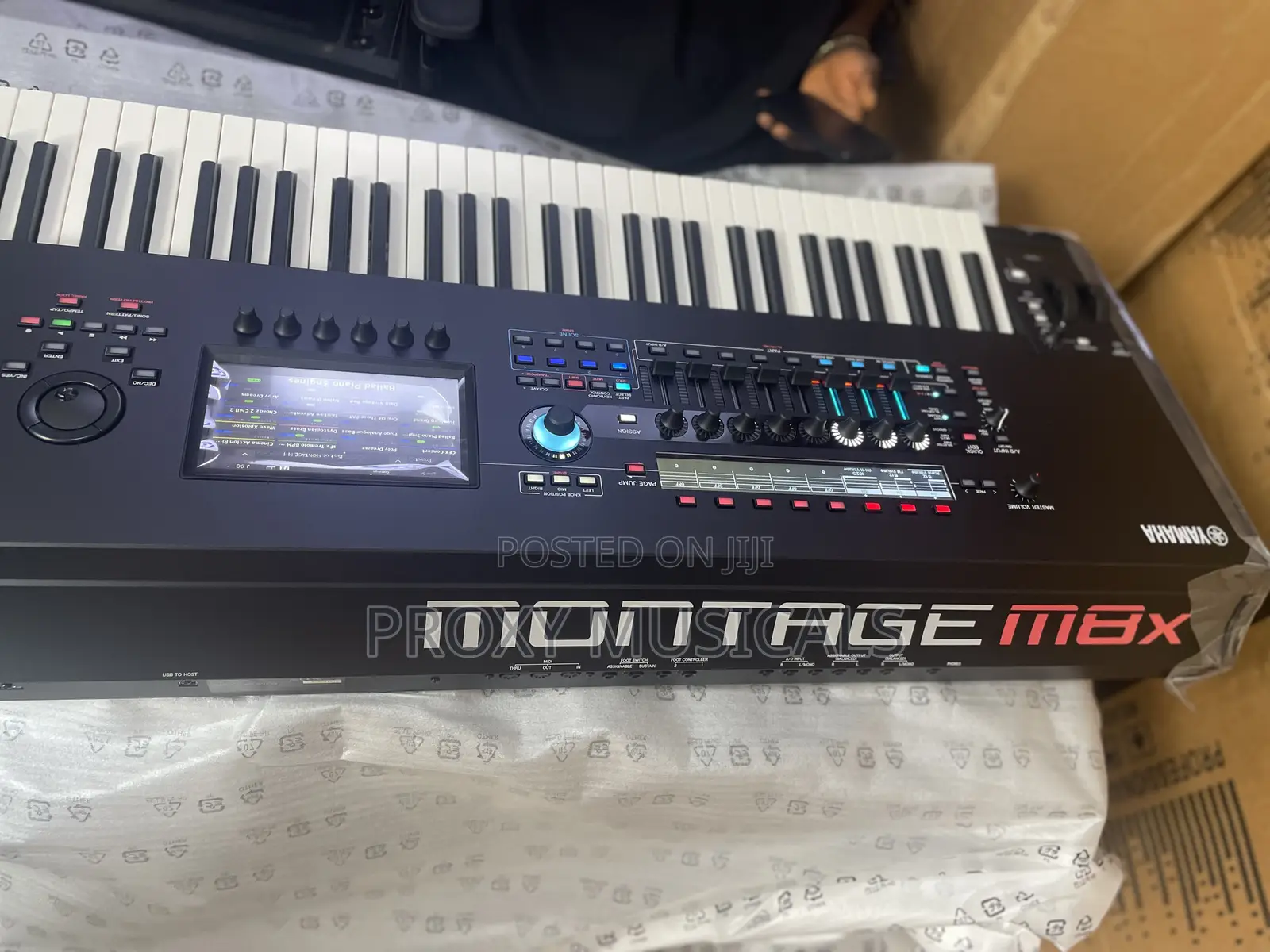 Yamaha Montage M8x Keyboard