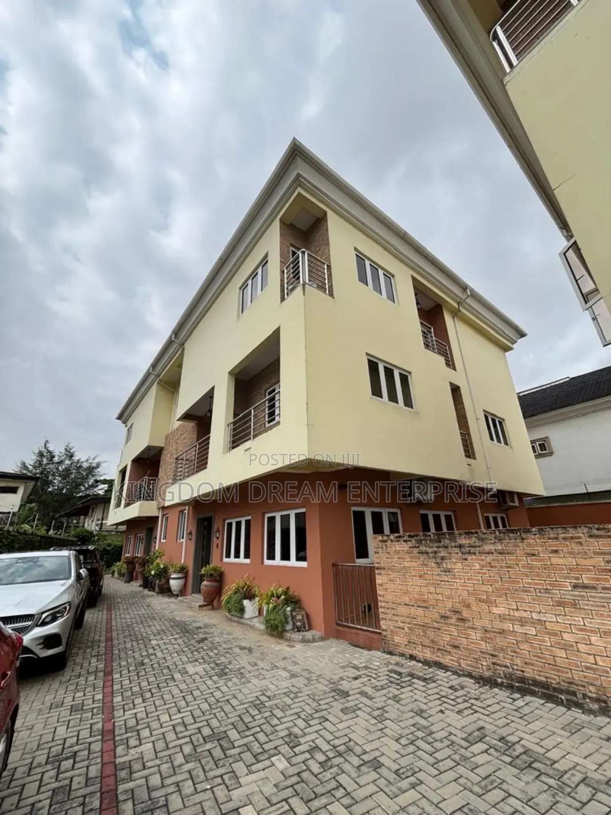 5bdrm Duplex in Ikoyi for rent