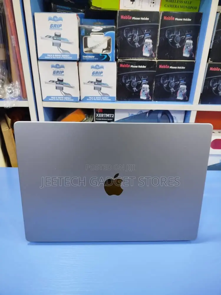 Laptop Apple MacBook Pro 2021 M1 32GB Apple M1 Max SSD 1T