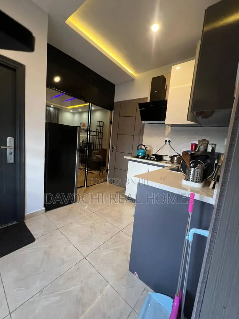 Furnished Studio Apartment in Orchid Road, Lekki Phase 2 for rent