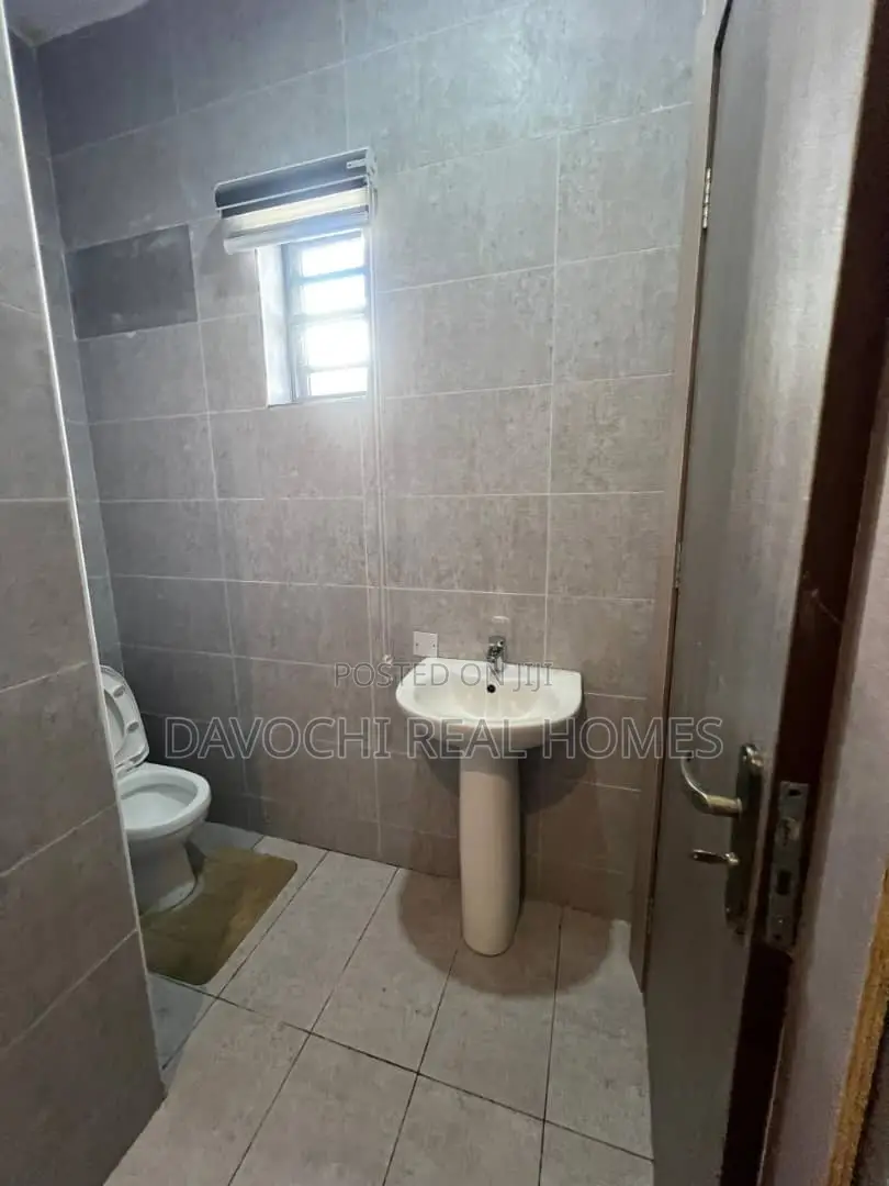 Furnished Studio Apartment in Orchid Road, Lekki Phase 2 for rent