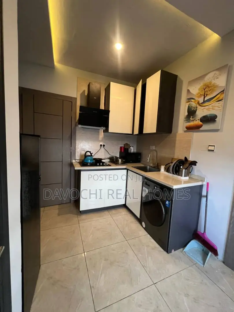 Furnished Studio Apartment in Orchid Road, Lekki Phase 2 for rent