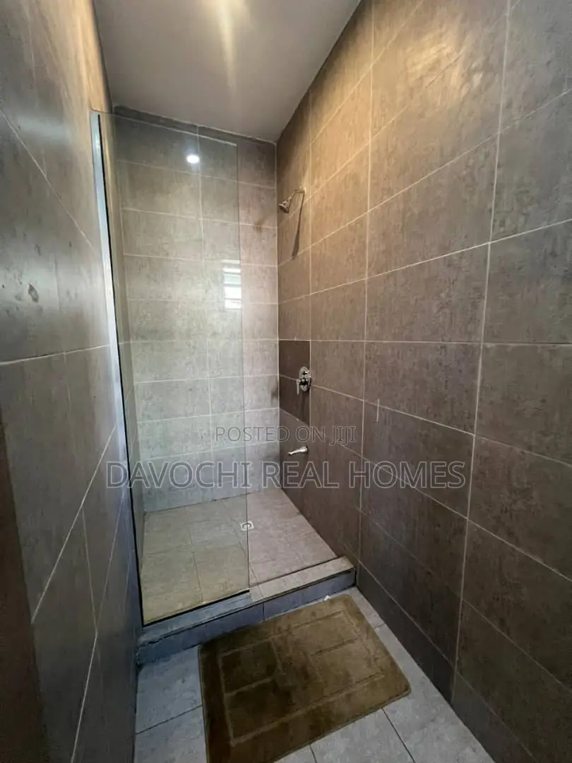 Furnished Studio Apartment in Orchid Road, Lekki Phase 2 for rent