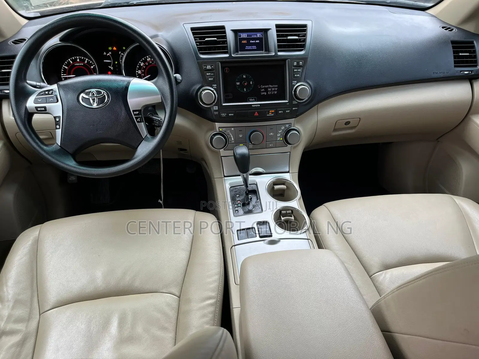Toyota Highlander SE 2012 Gold