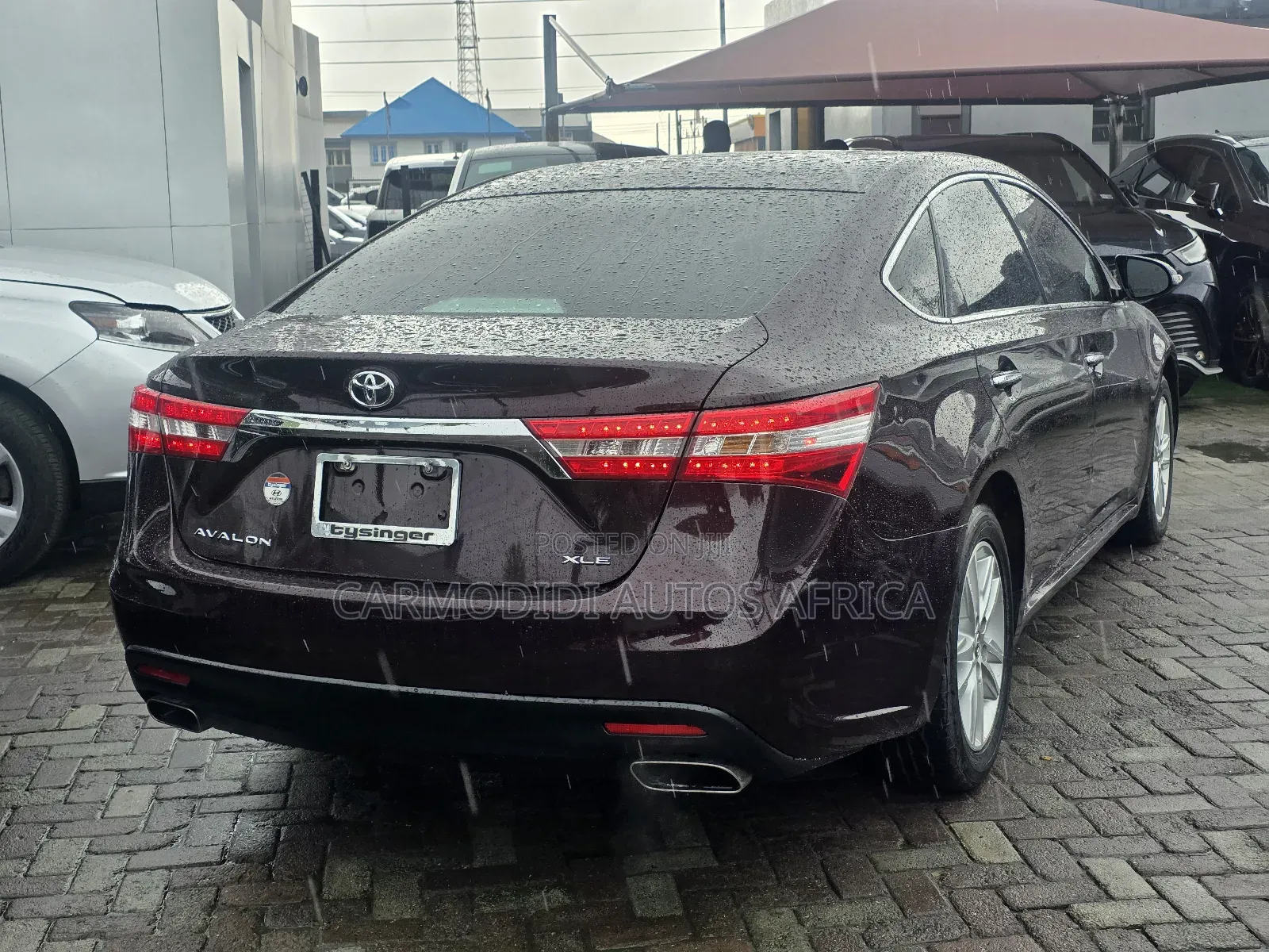 Toyota Avalon XLE Sedar FWD (3.5L 6cyl 6A) 2013 Burgundy
