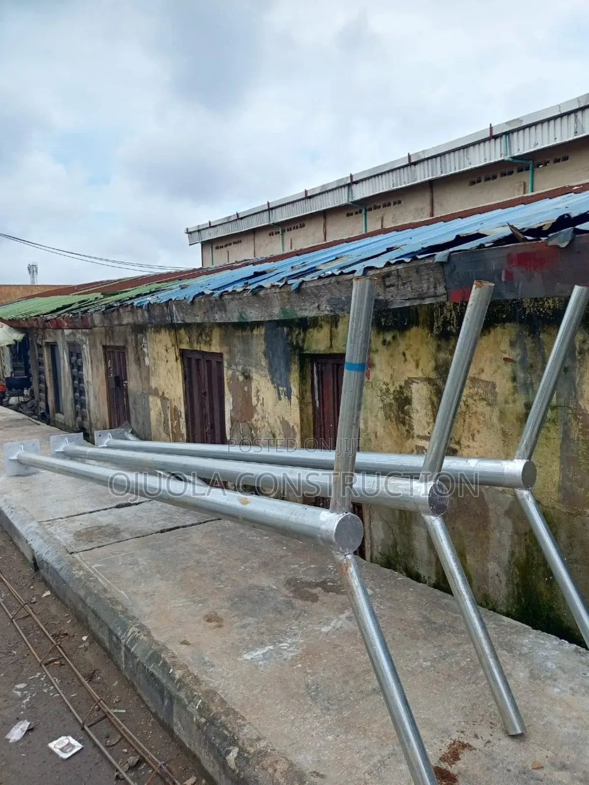 Two Ways Solar Pole With Good Quality Accessories