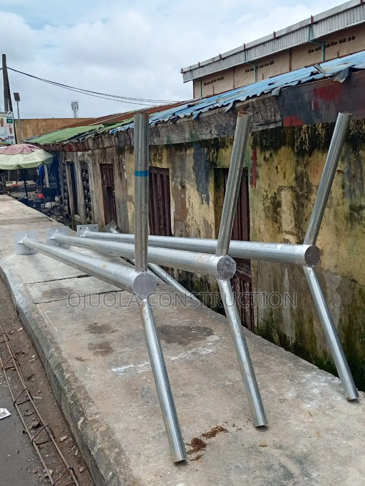 Two Ways Solar Pole With Good Quality Accessories