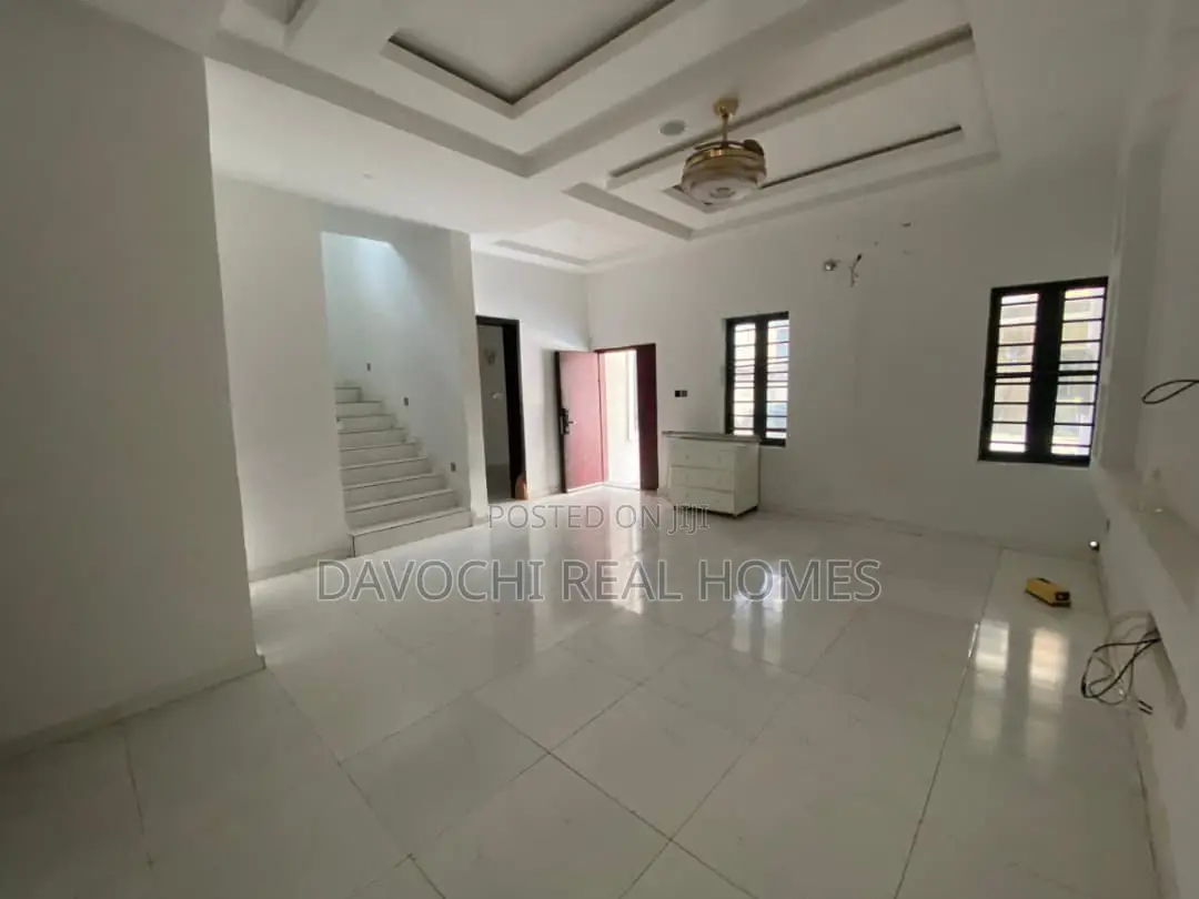 4bdrm Duplex in Orchid Road, Lekki Phase 2 for rent
