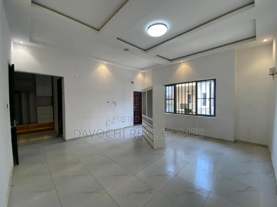 4bdrm Duplex in Orchid Road, Lekki Phase 2 for rent