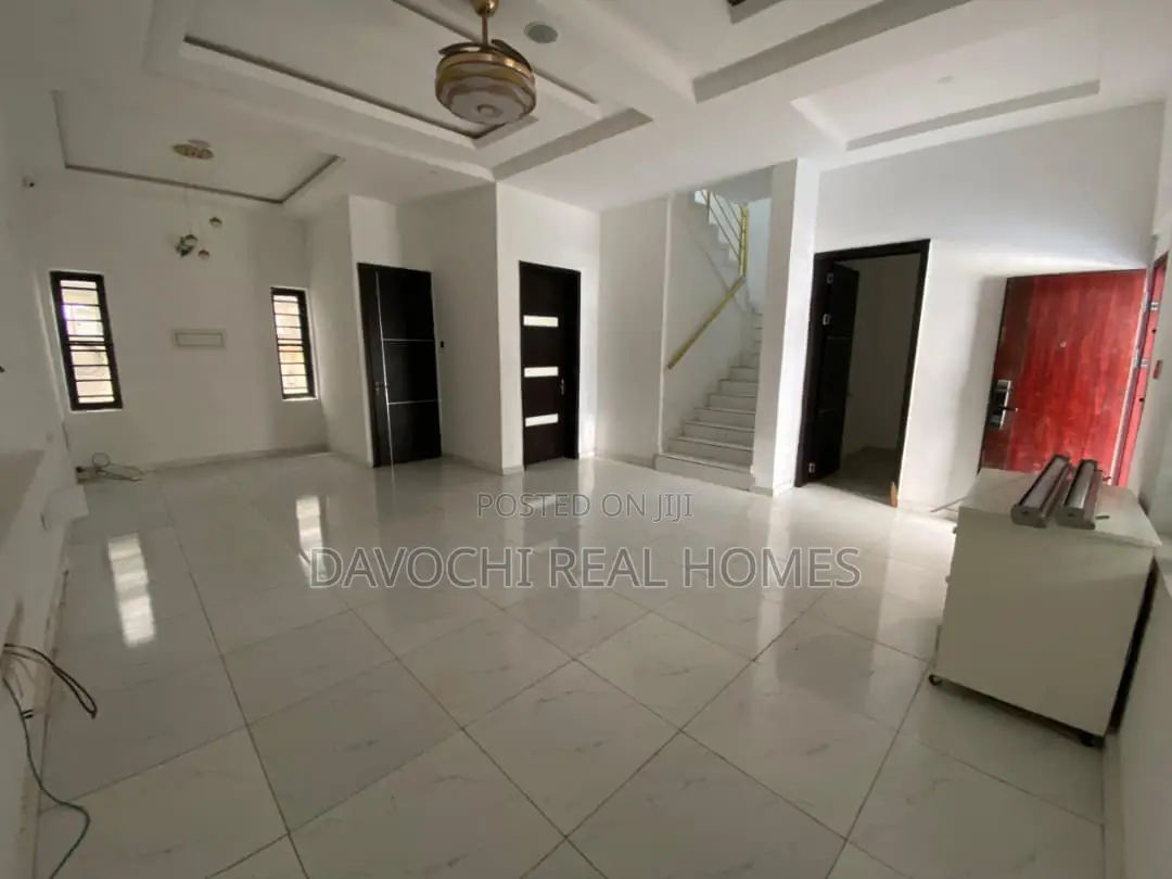 4bdrm Duplex in Orchid Road, Lekki Phase 2 for rent