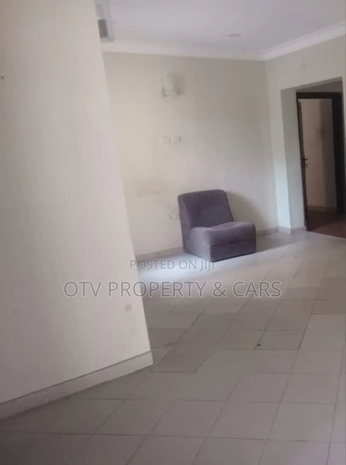 2bdrm Apartment in Lekki Phase 1 for rent