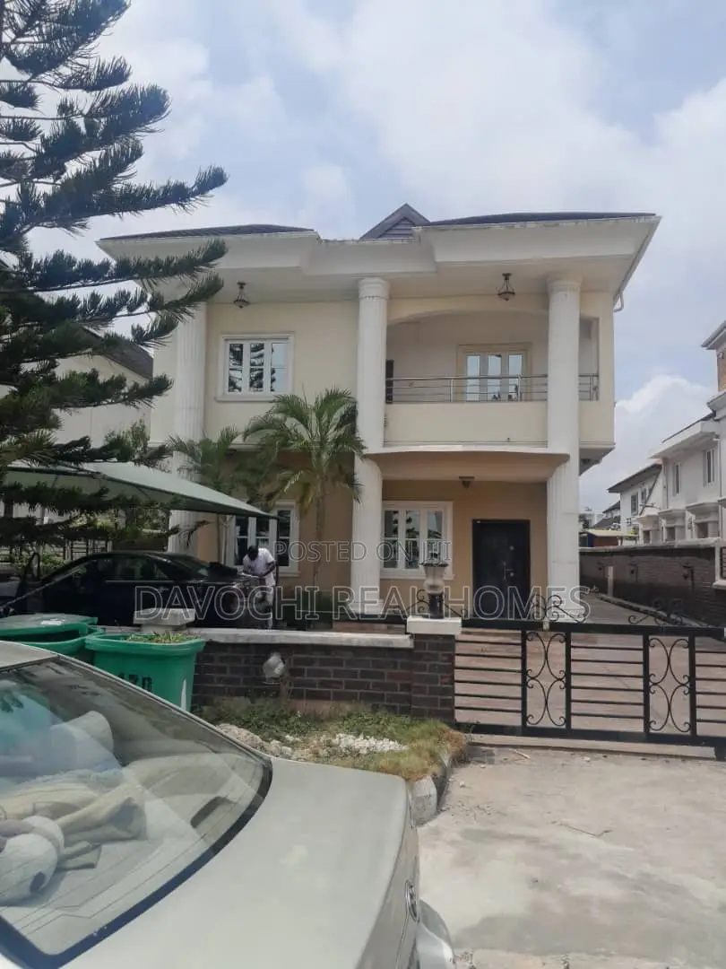 5bdrm Duplex in Chevron Drive for rent