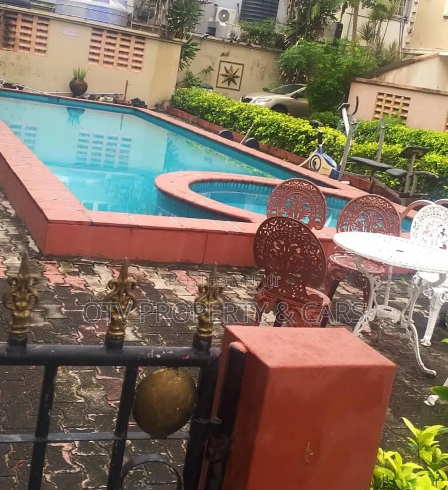 2bdrm Apartment in Lekki Phase 1 for rent