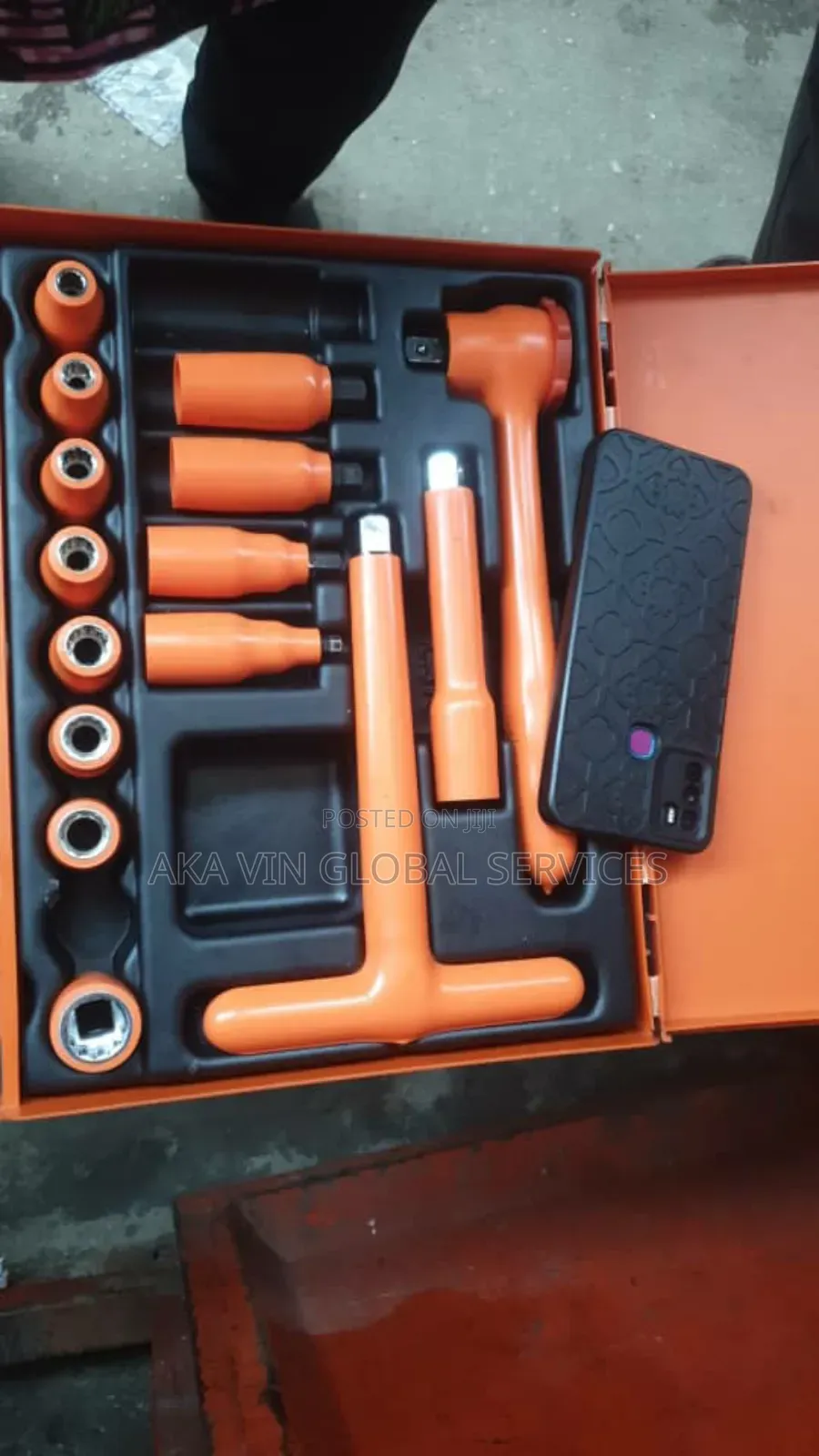 Facom Insulated Socket Wrench Set, 17 Pc. Fc-J.401avse