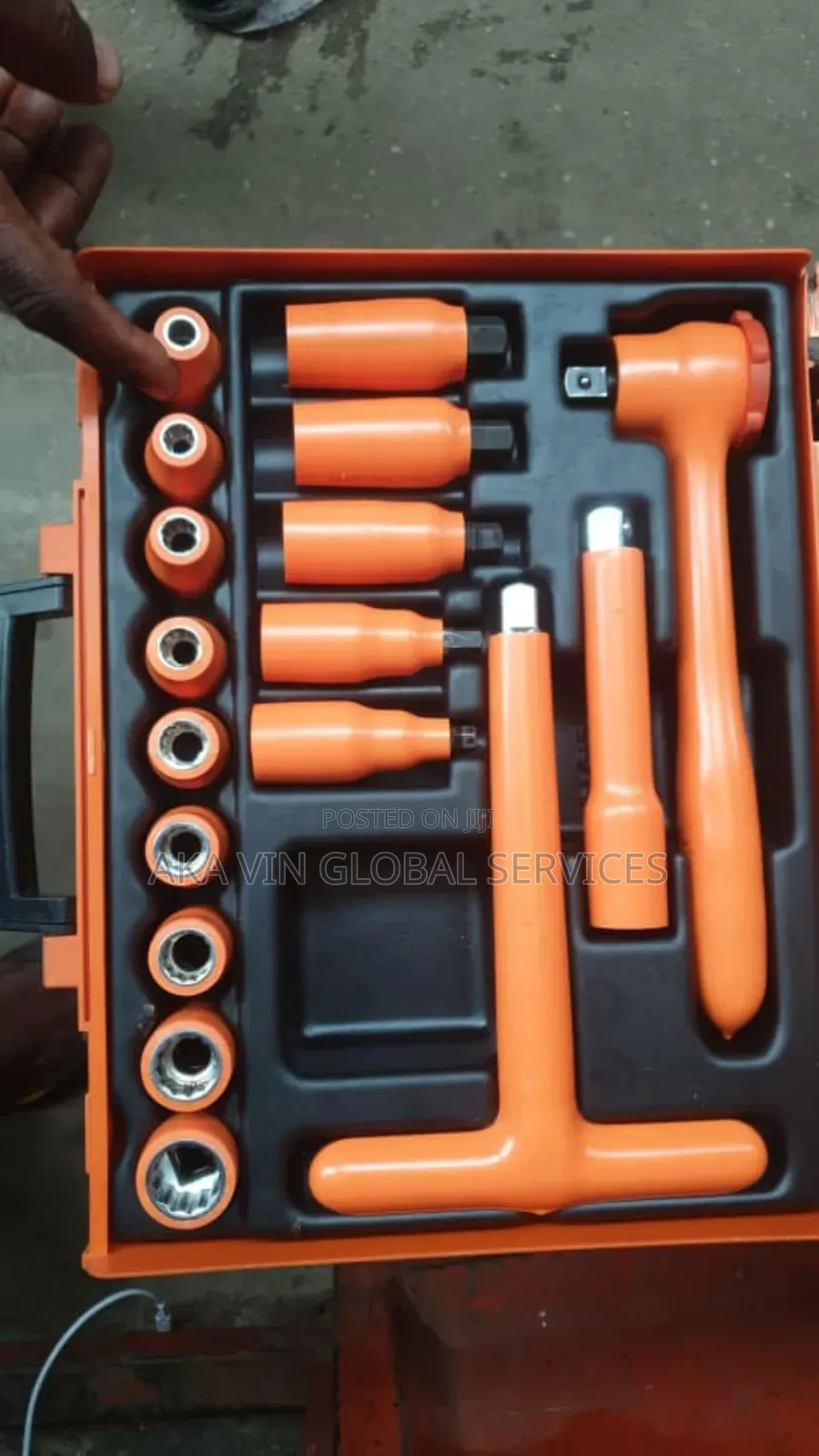 Facom Insulated Socket Wrench Set, 17 Pc. Fc-J.401avse
