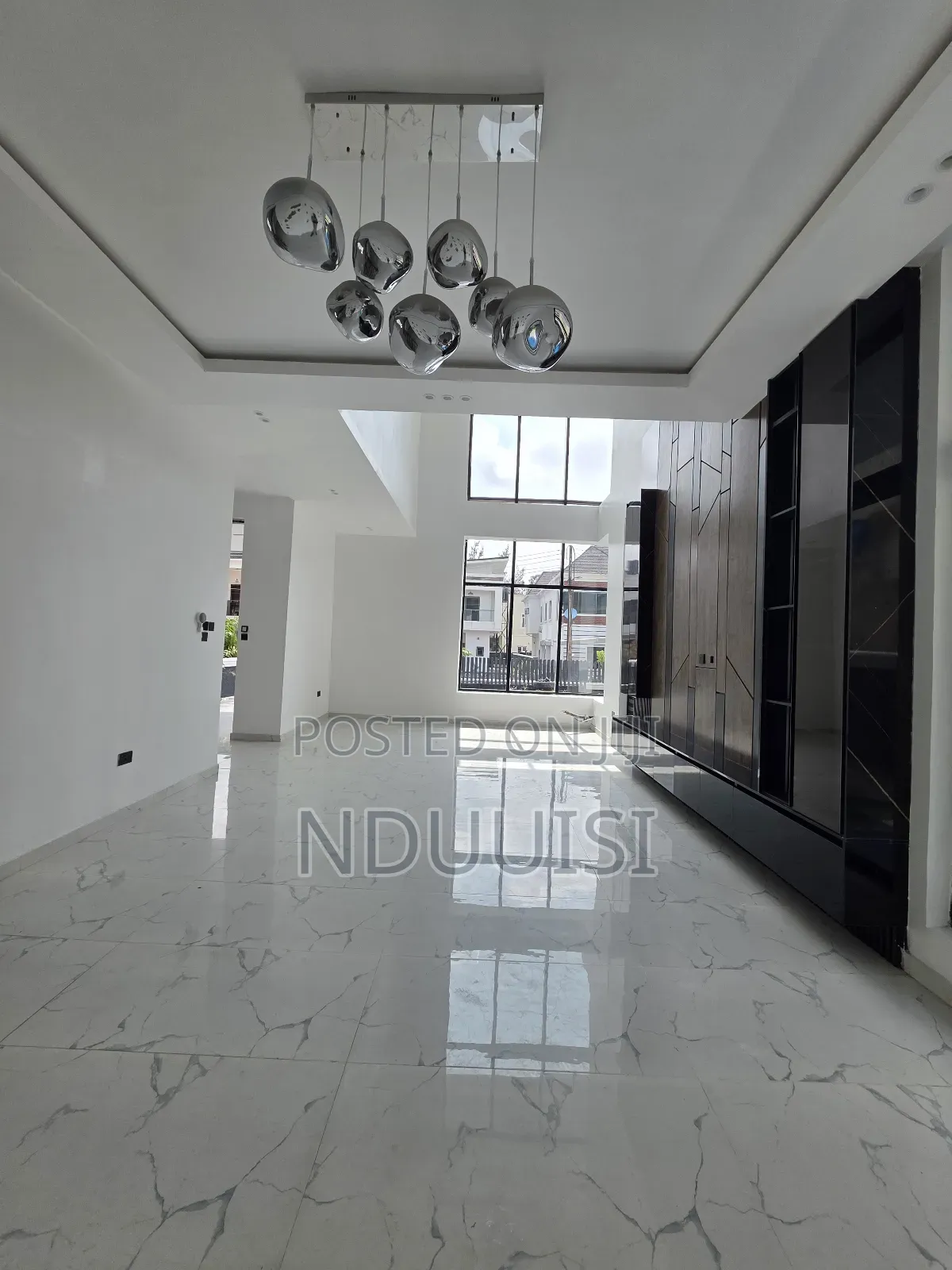 5bdrm Duplex in Lekki County Homes for sale