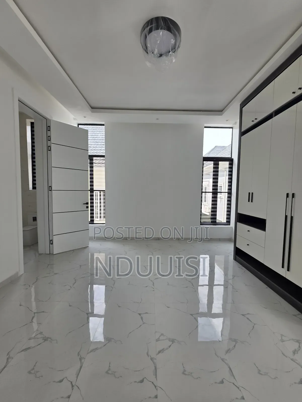 5bdrm Duplex in Lekki County Homes for sale