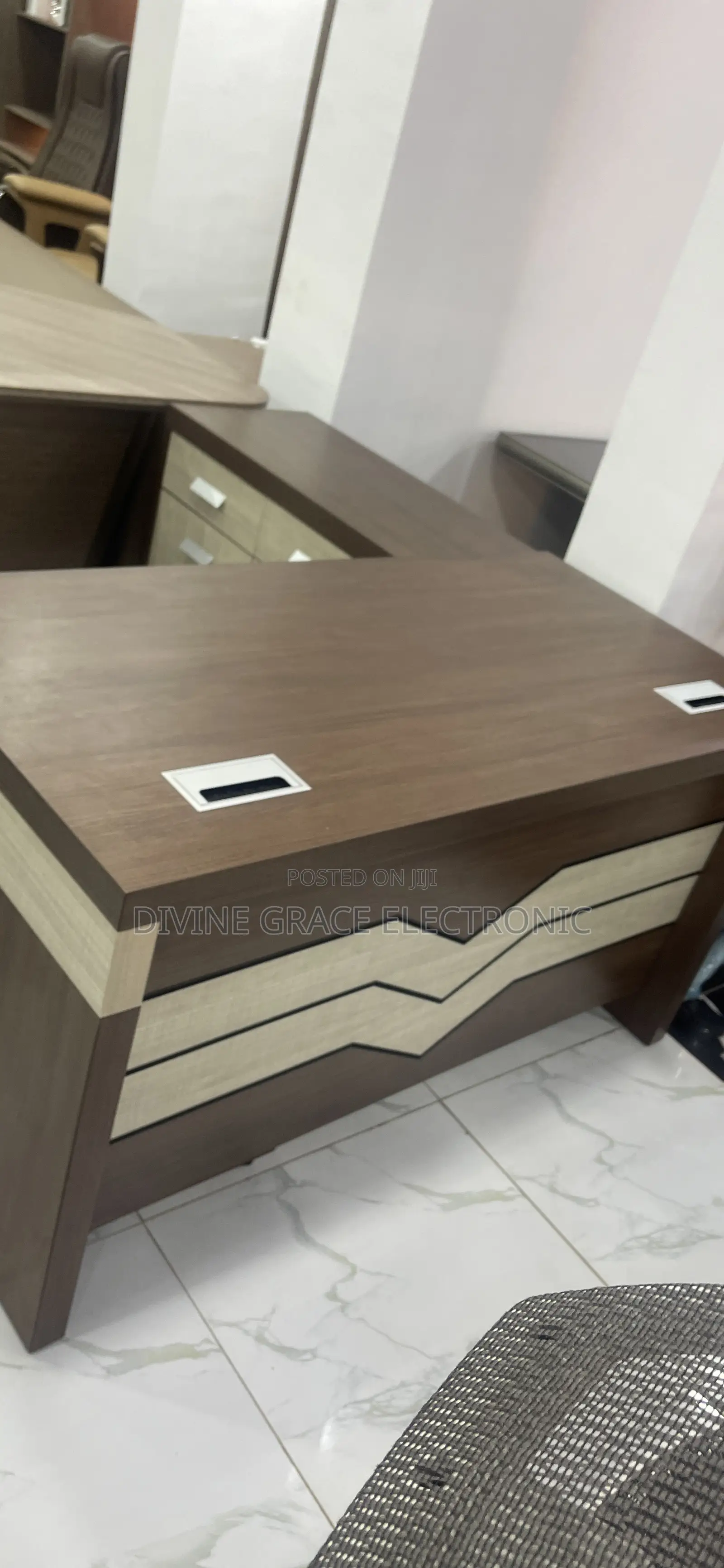 1.4 Imported Turkey Office Desk With Extension