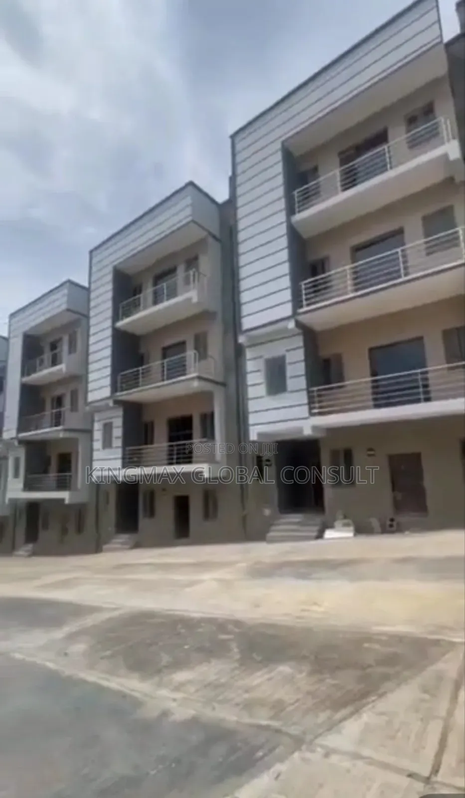 4bdrm Duplex in Life Camp Abuja for sale