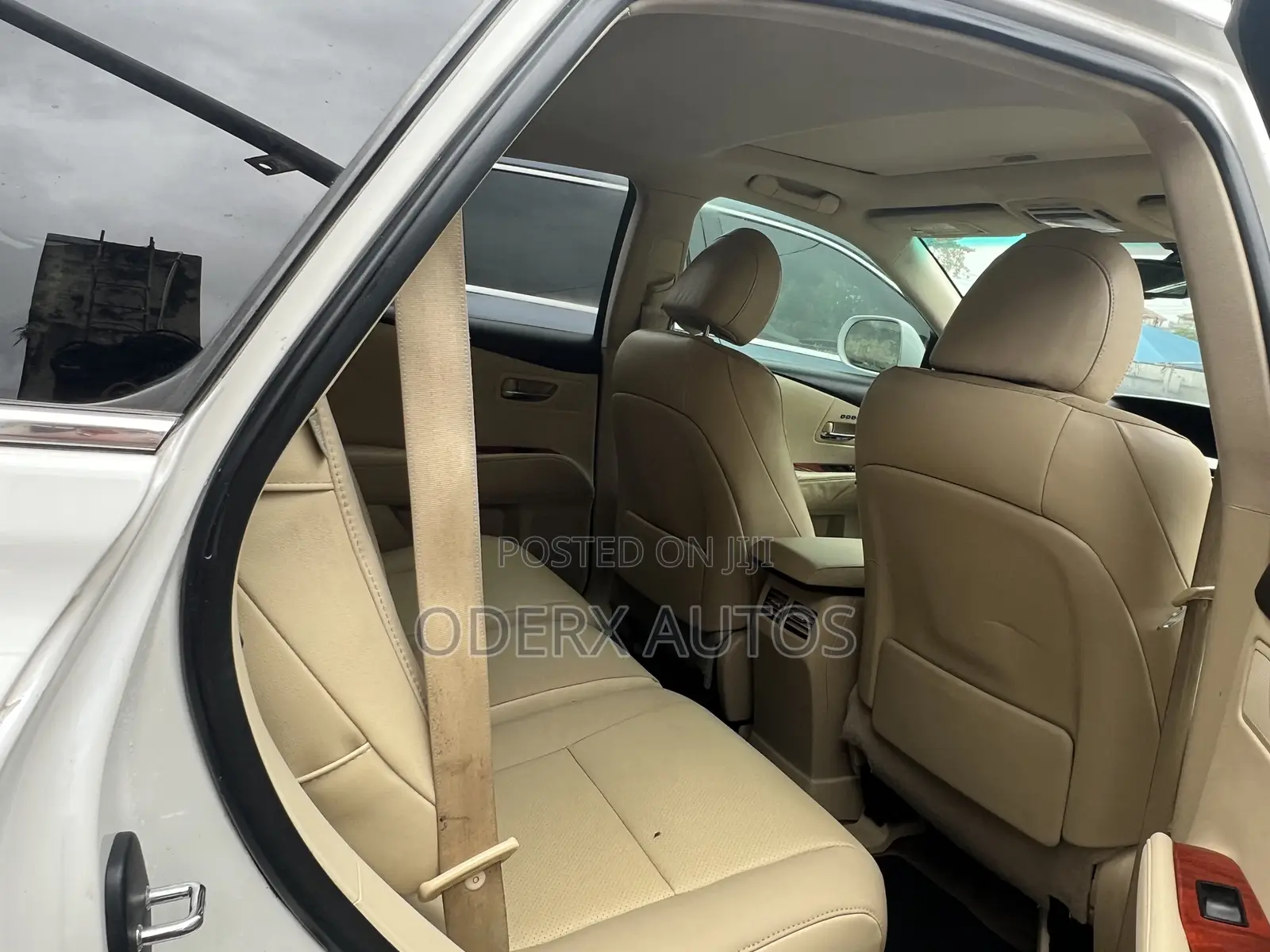 Lexus RX 350 FWD 2012 White