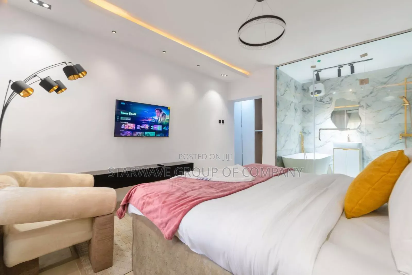Smart Two Bedroom Apartment With Pool at Osapa London