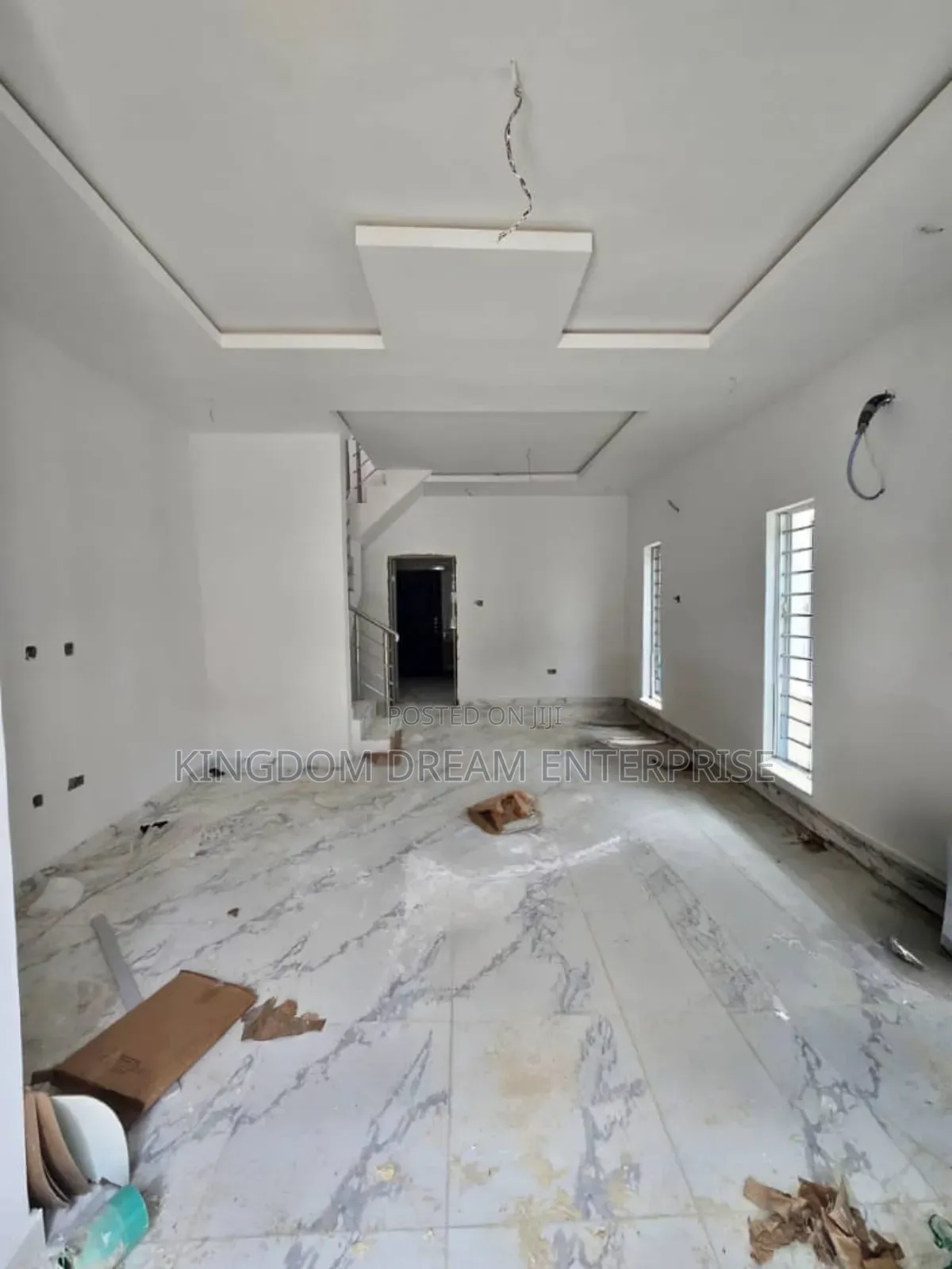 5bdrm Apartment in Osapa London Lekki for rent