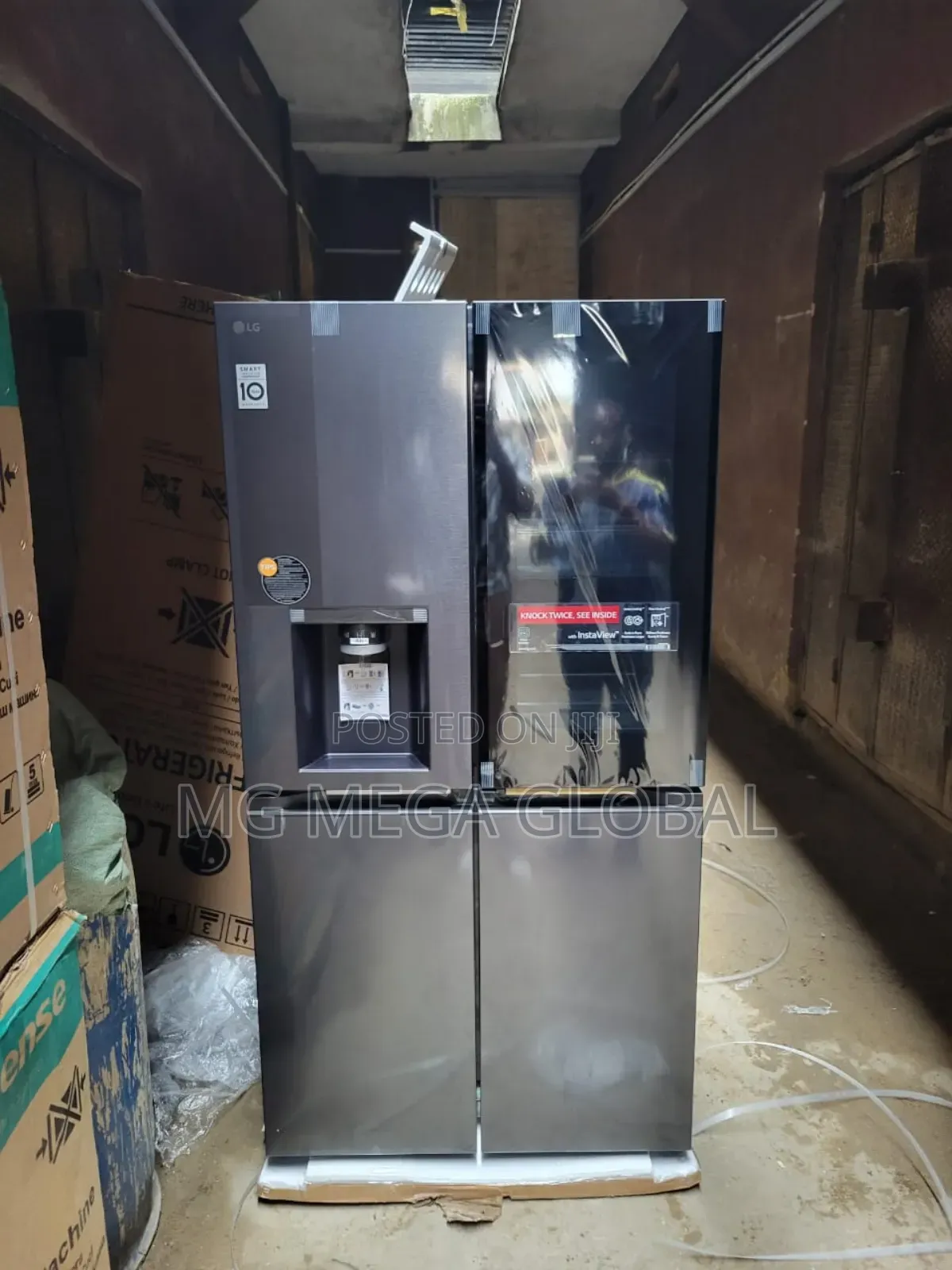 Lg Ice Maker/Water Dispenser Side by Side Refrigerator