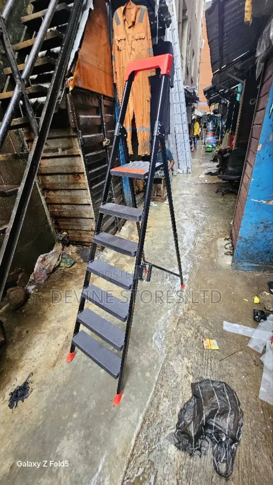 6 Steps Heavy Duty Black Ladder