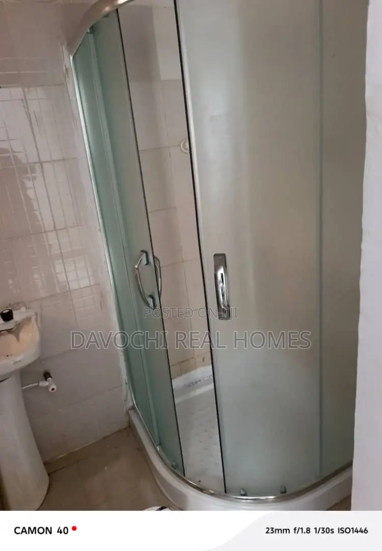 3bdrm Apartment in Lekki Right for rent