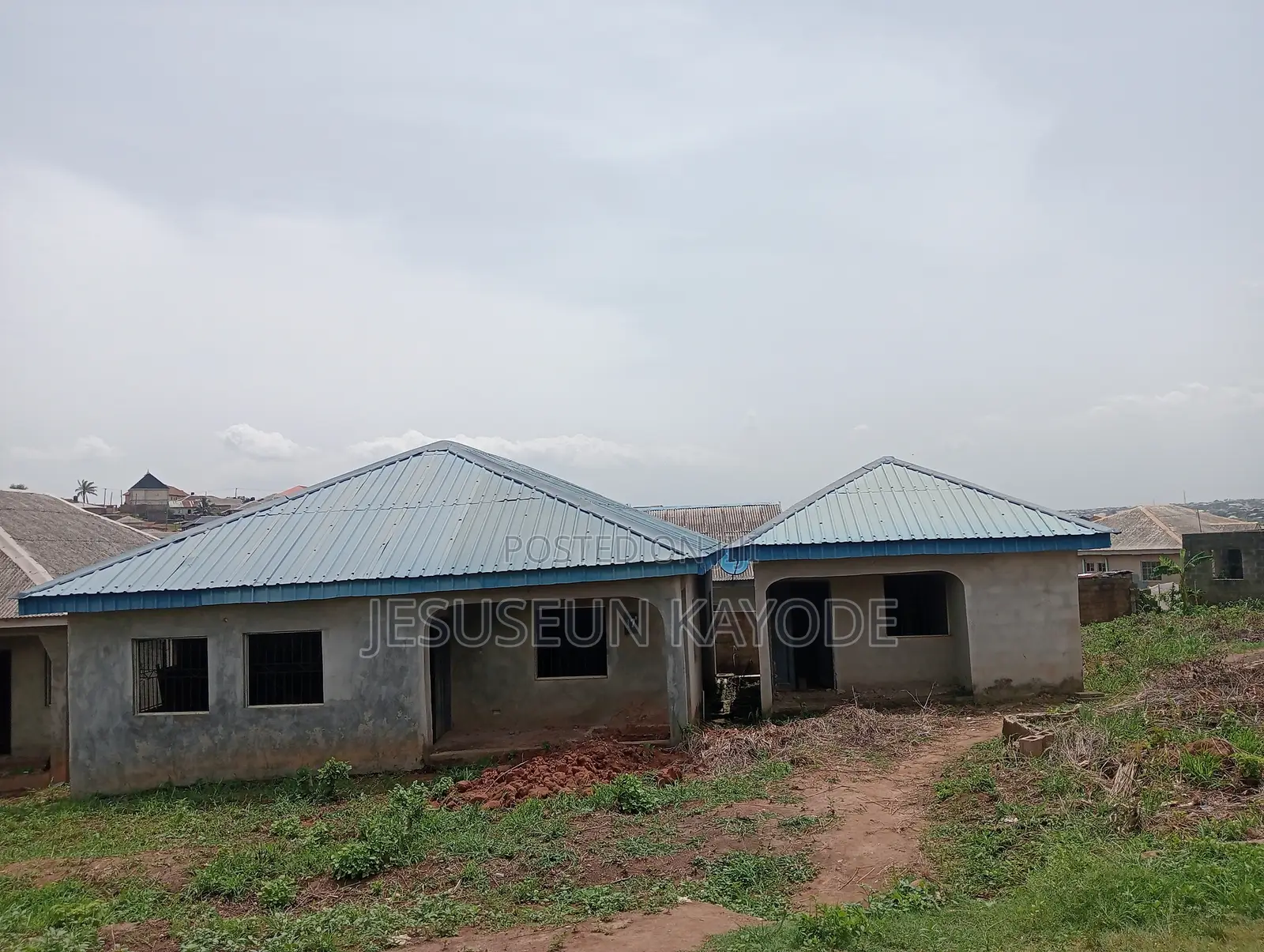 3bdrm Bungalow in Prince Olarewaju, Ita Oluwo for sale