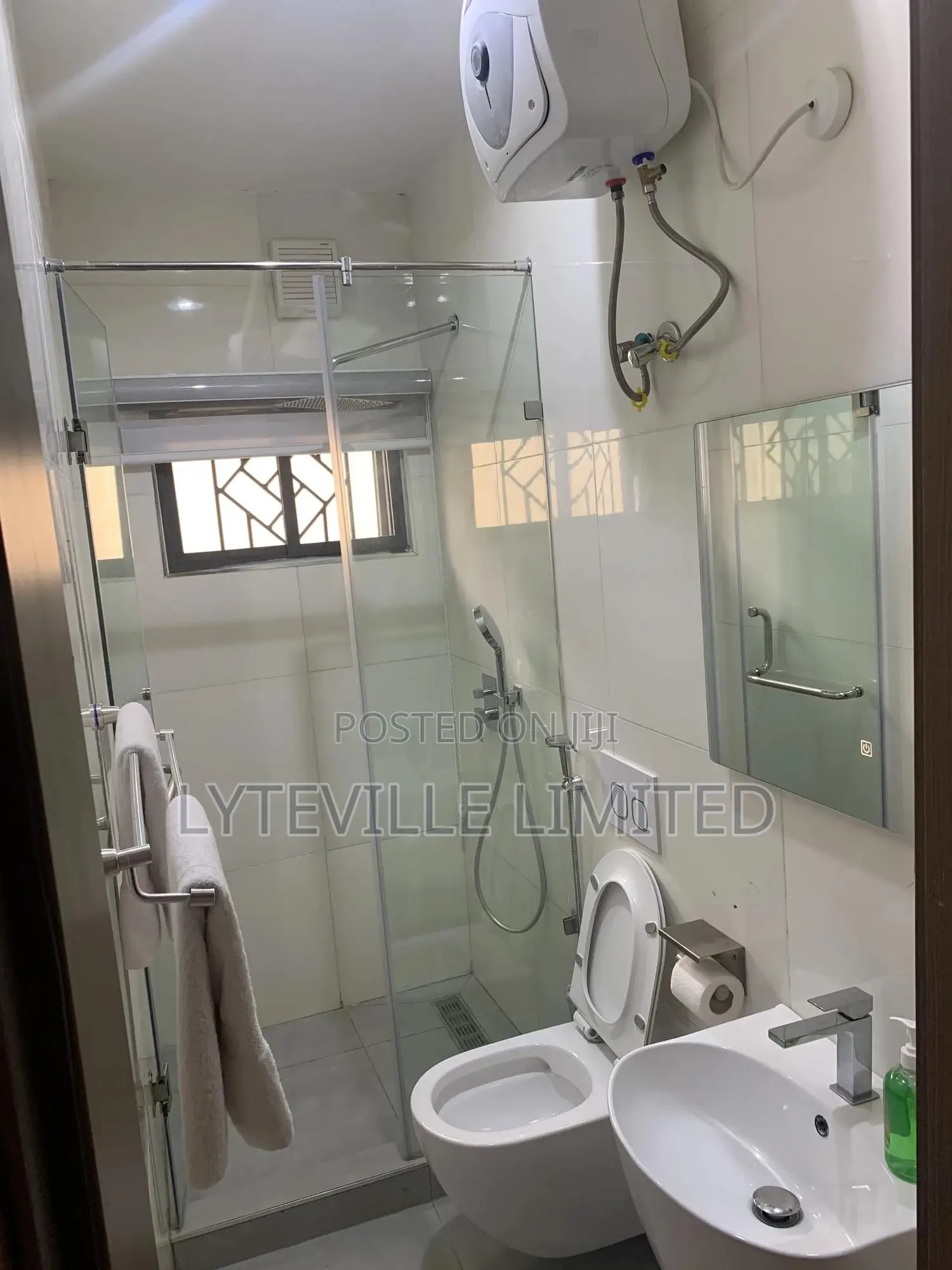 New 2 Bedroom Flat