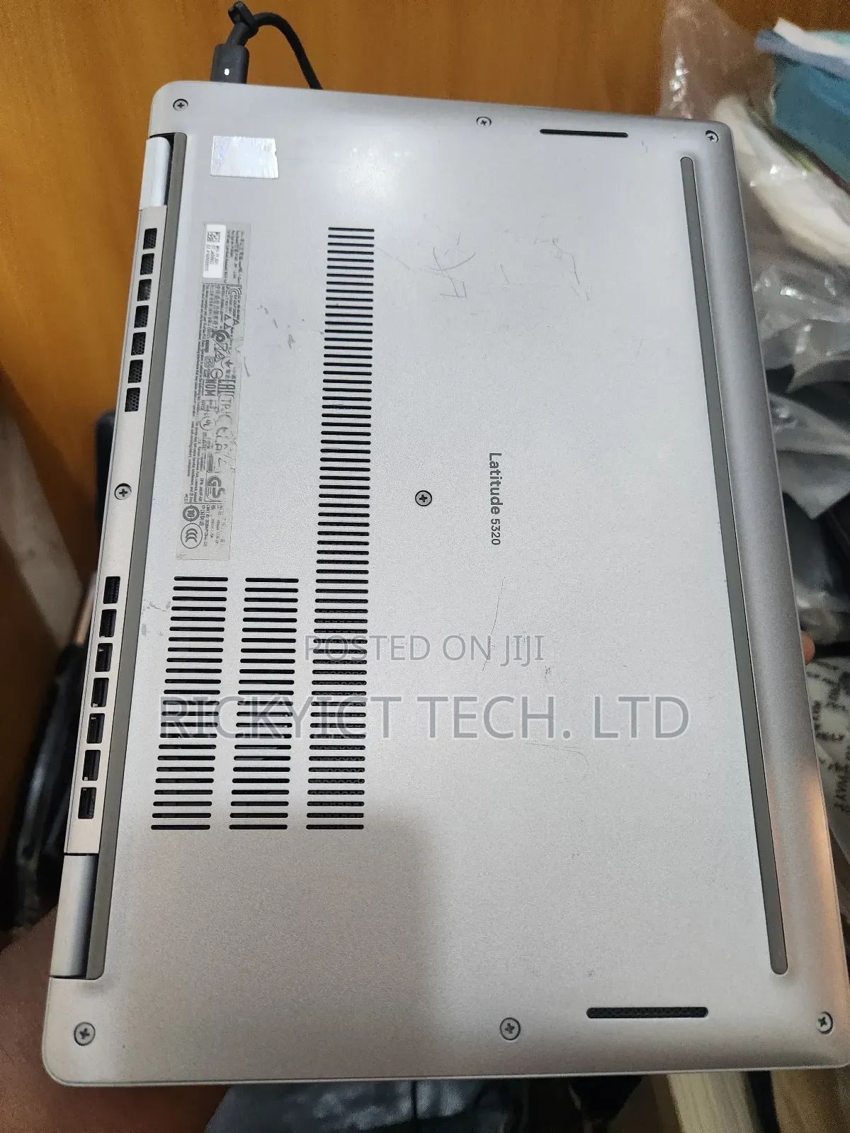 Laptop Dell Latitude 5320 16GB Intel Core I7 SSD 512GB