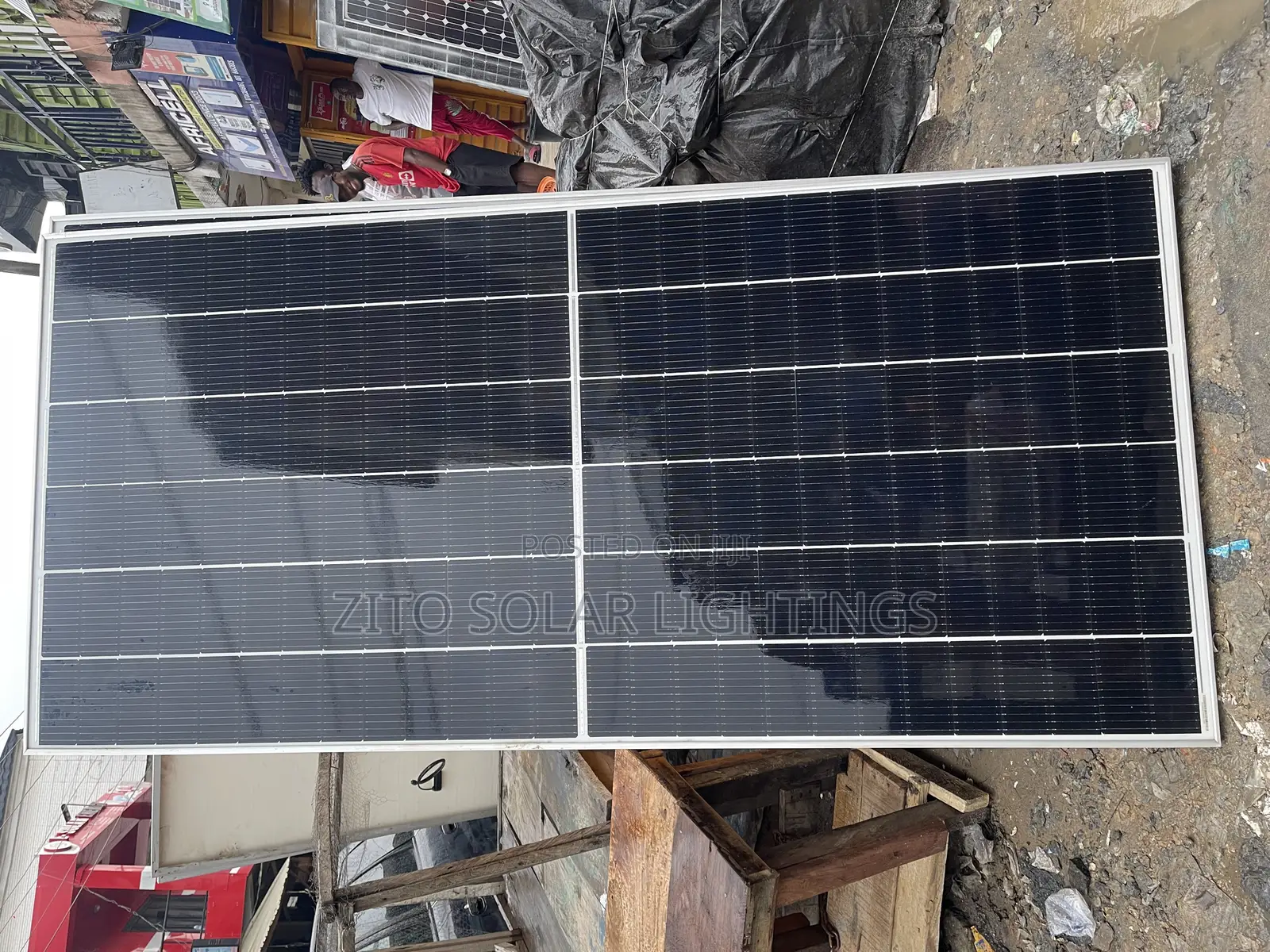 600w Jinko Solar Panel