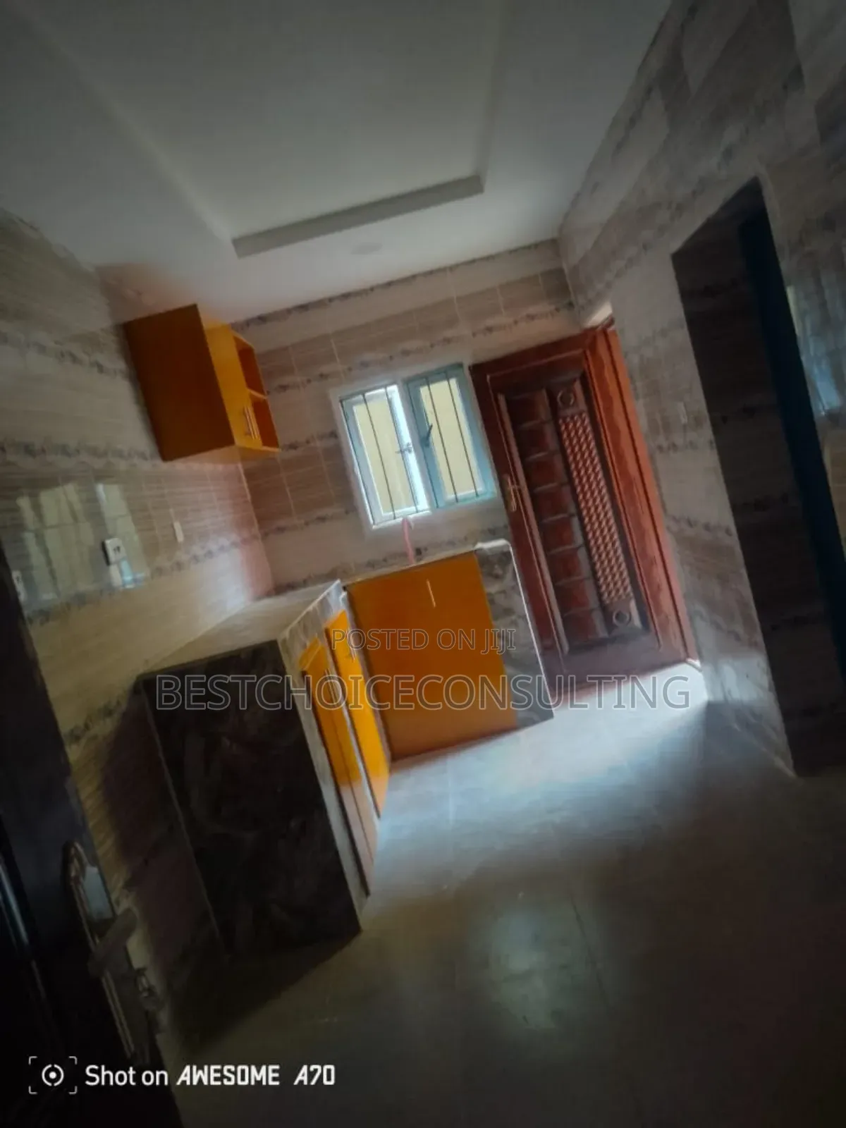 3bdrm Block of Flats in Hassan Block, Ibadan for rent