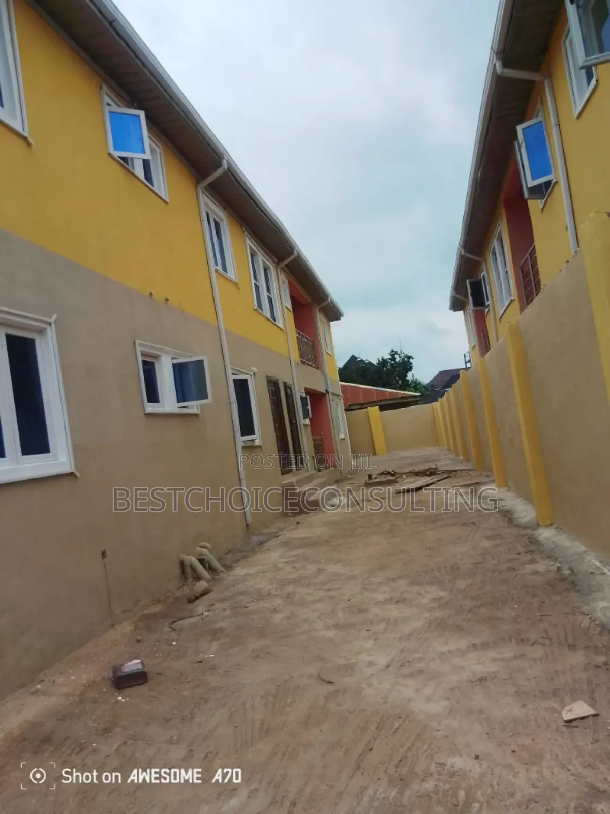 3bdrm Block of Flats in Hassan Block, Ibadan for rent