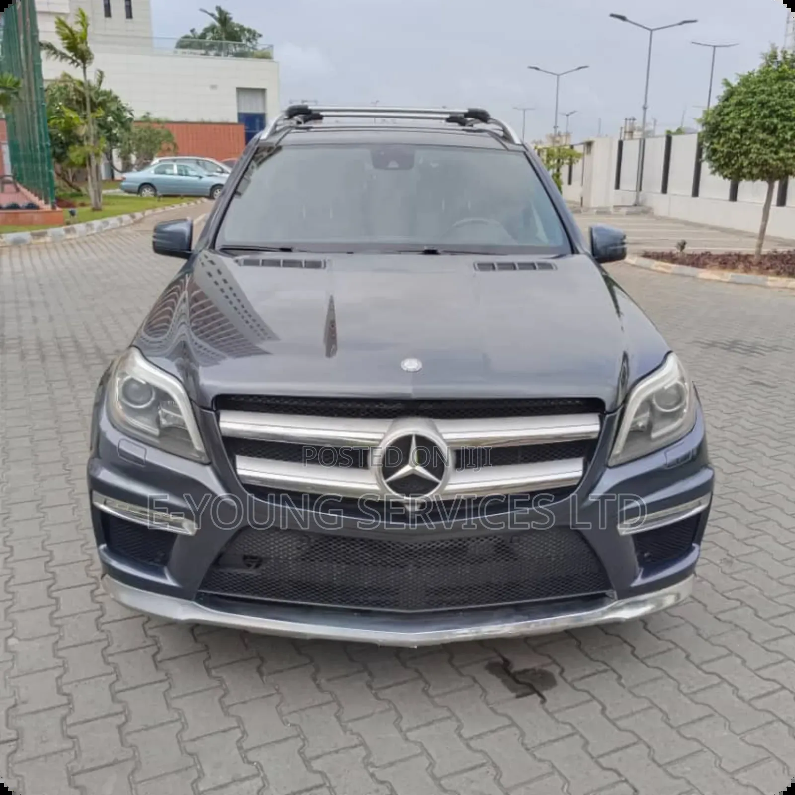 Mercedes-Benz GL-Class GL550 4MATIC 4dr SUV AWD (4.7L 8cyl Turbo 7A)
