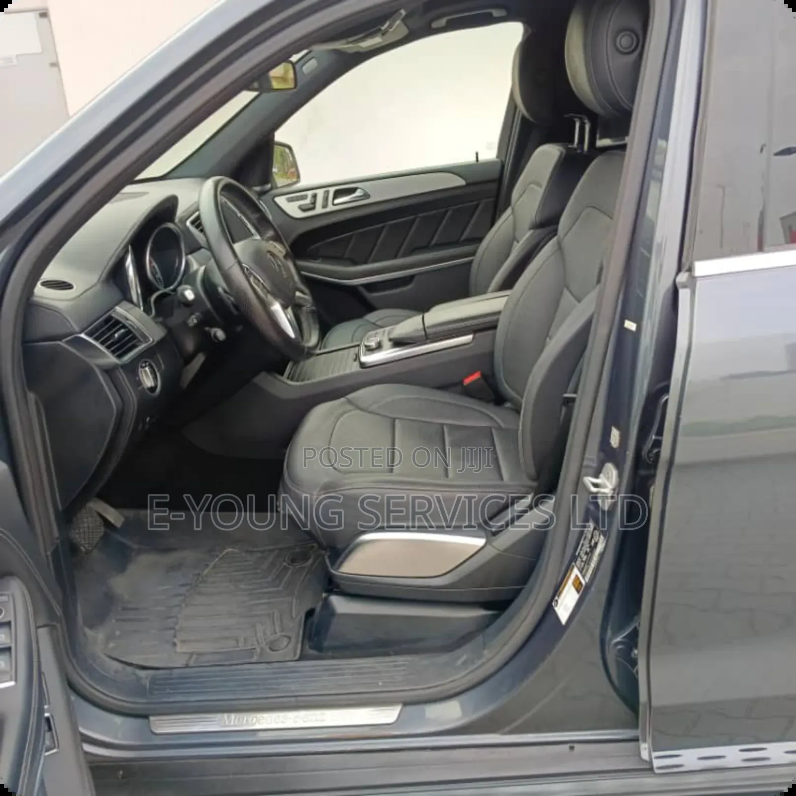 Mercedes-Benz GL-Class GL550 4MATIC 4dr SUV AWD (4.7L 8cyl Turbo 7A)
