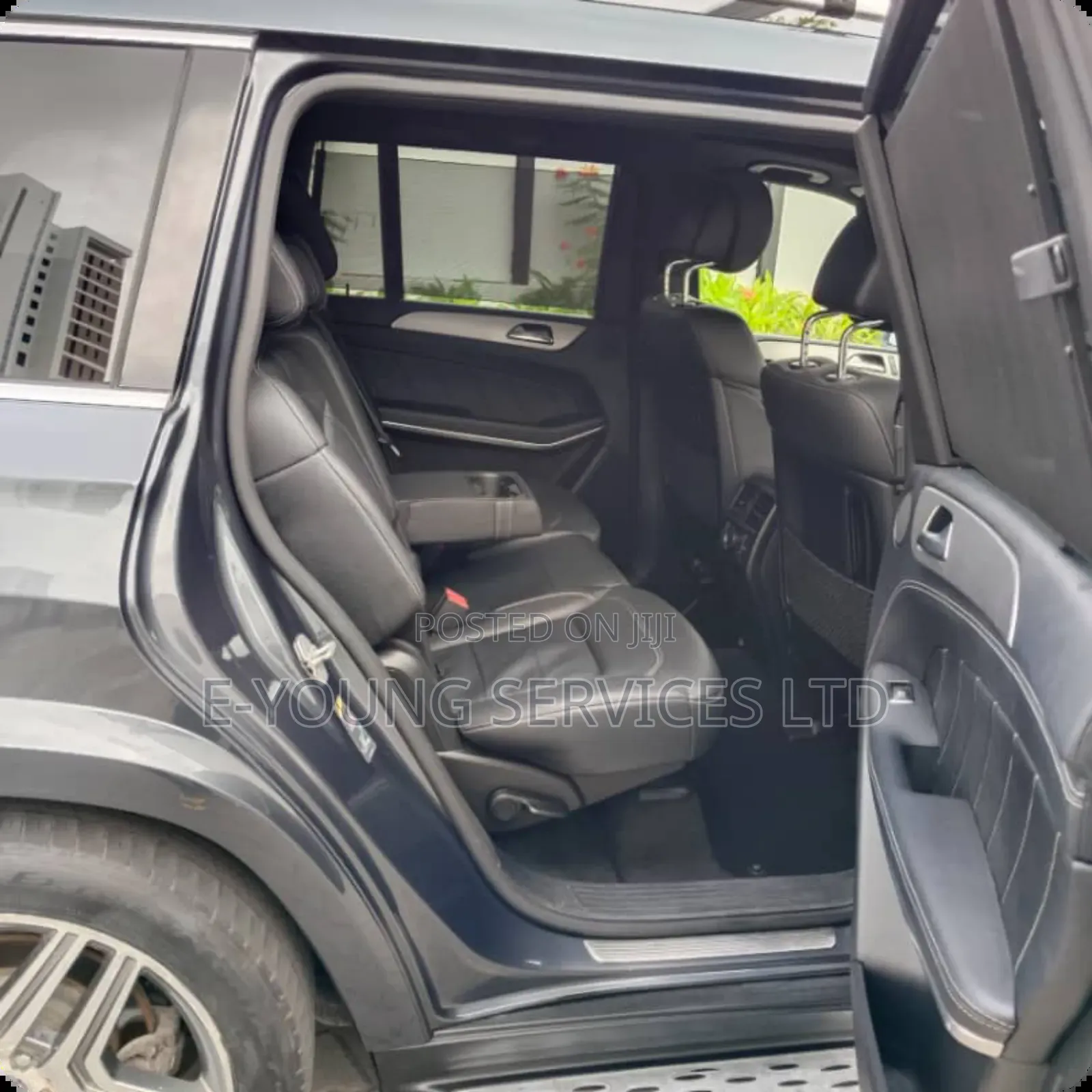 Mercedes-Benz GL-Class GL550 4MATIC 4dr SUV AWD (4.7L 8cyl Turbo 7A)