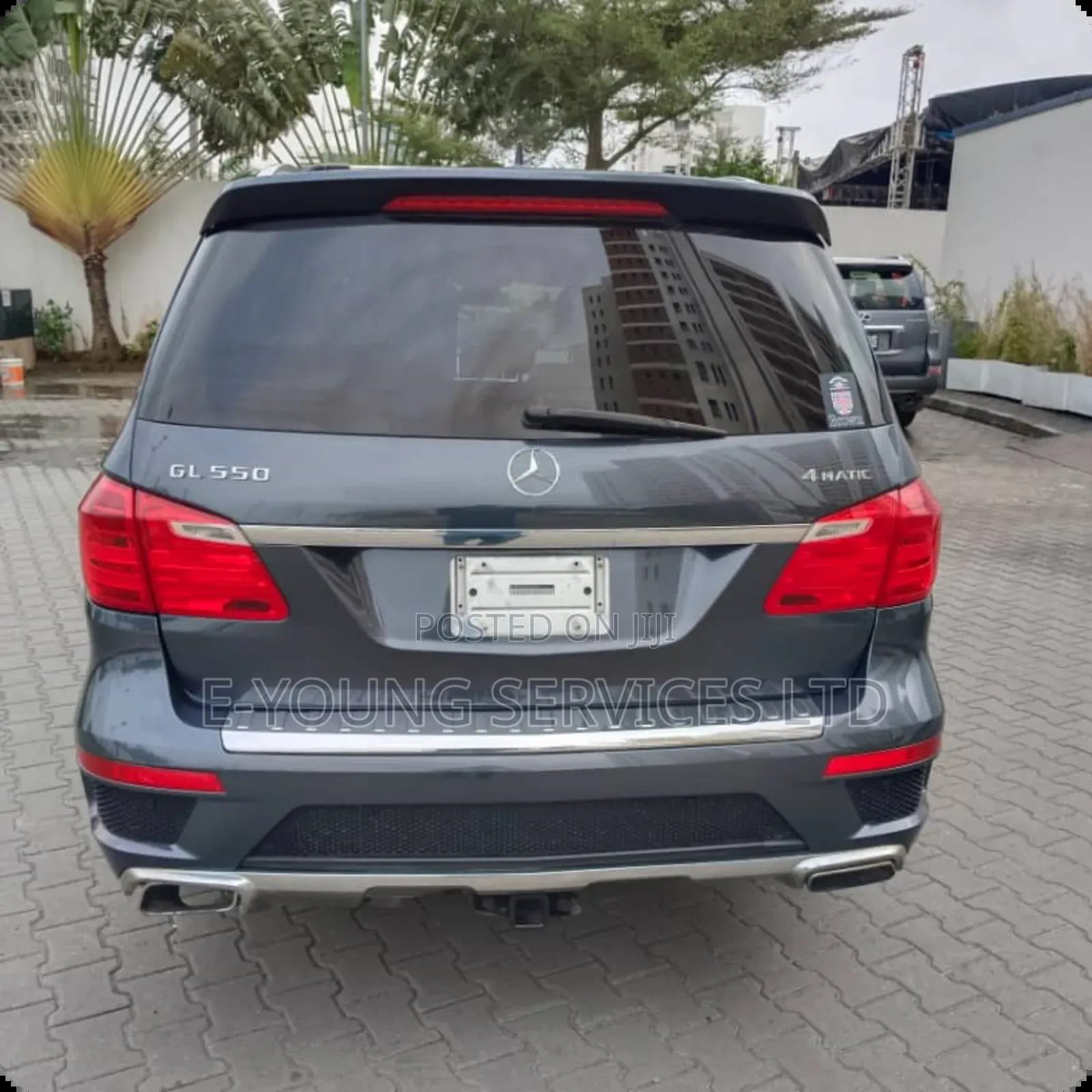 Mercedes-Benz GL-Class GL550 4MATIC 4dr SUV AWD (4.7L 8cyl Turbo 7A)