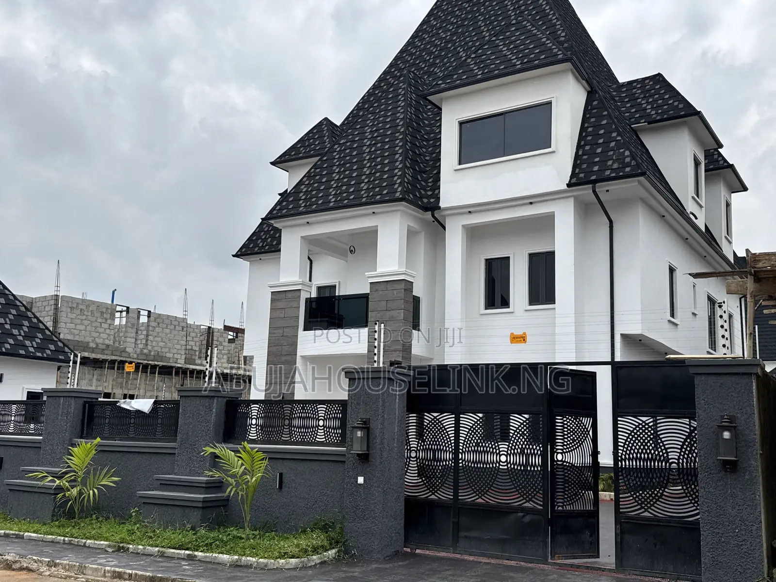 7bdrm Duplex in Efab Metropolis, Karsana for sale