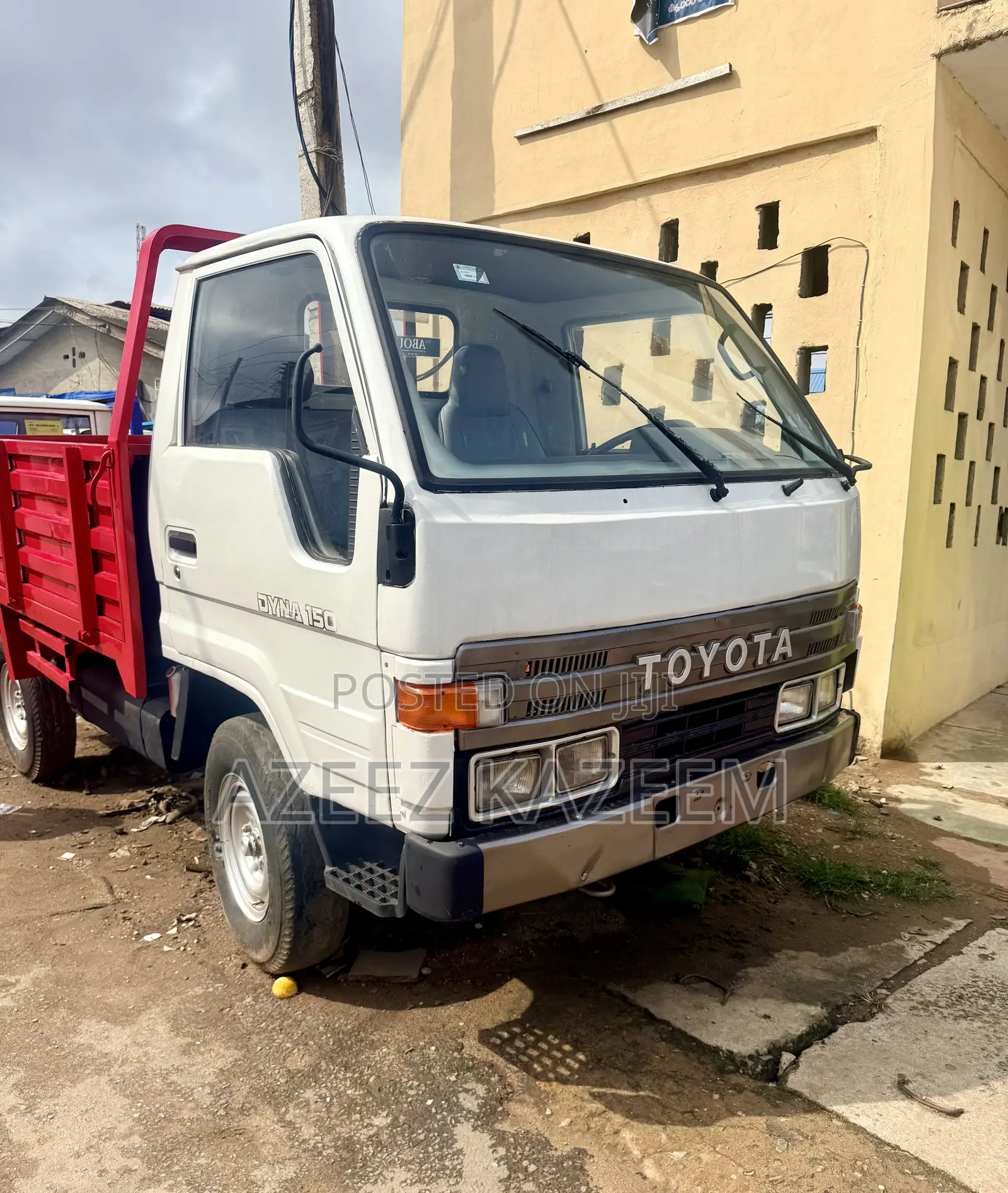 Toyota Dyna 150 Normal Hand Company Used 3.5tonnage