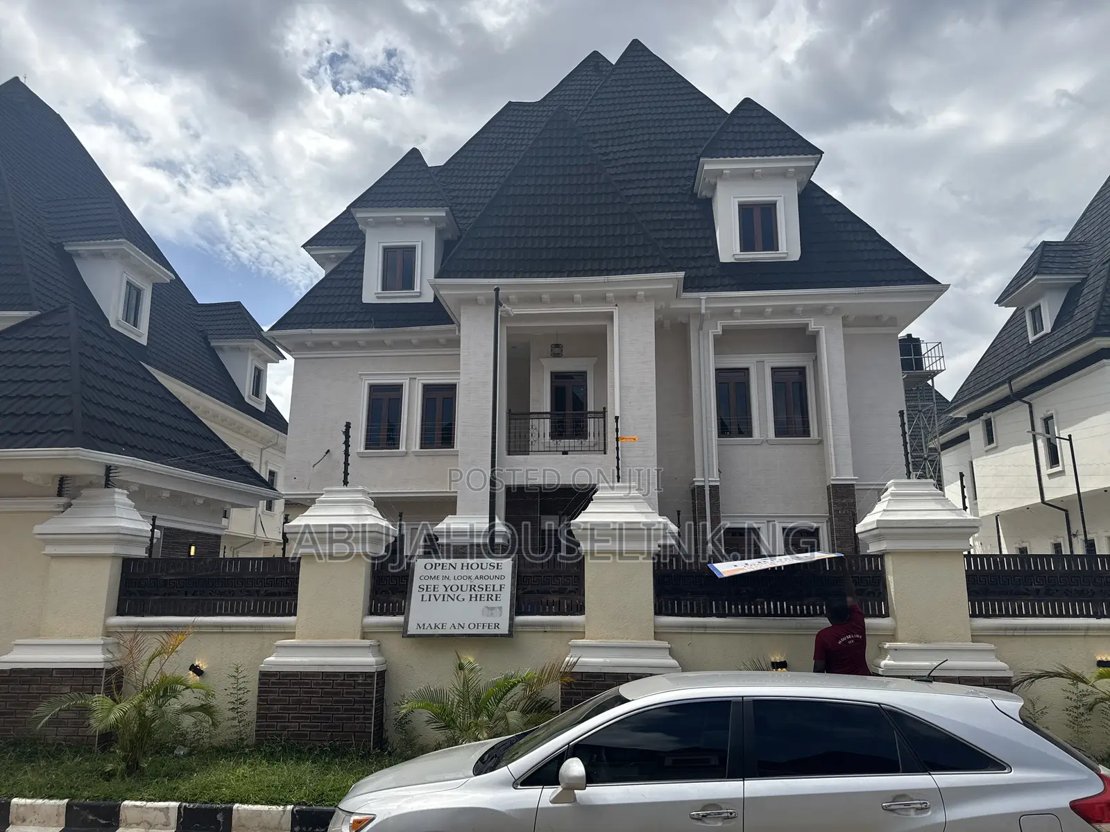 7bdrm Duplex in Efab Metropolis, Karsana for sale