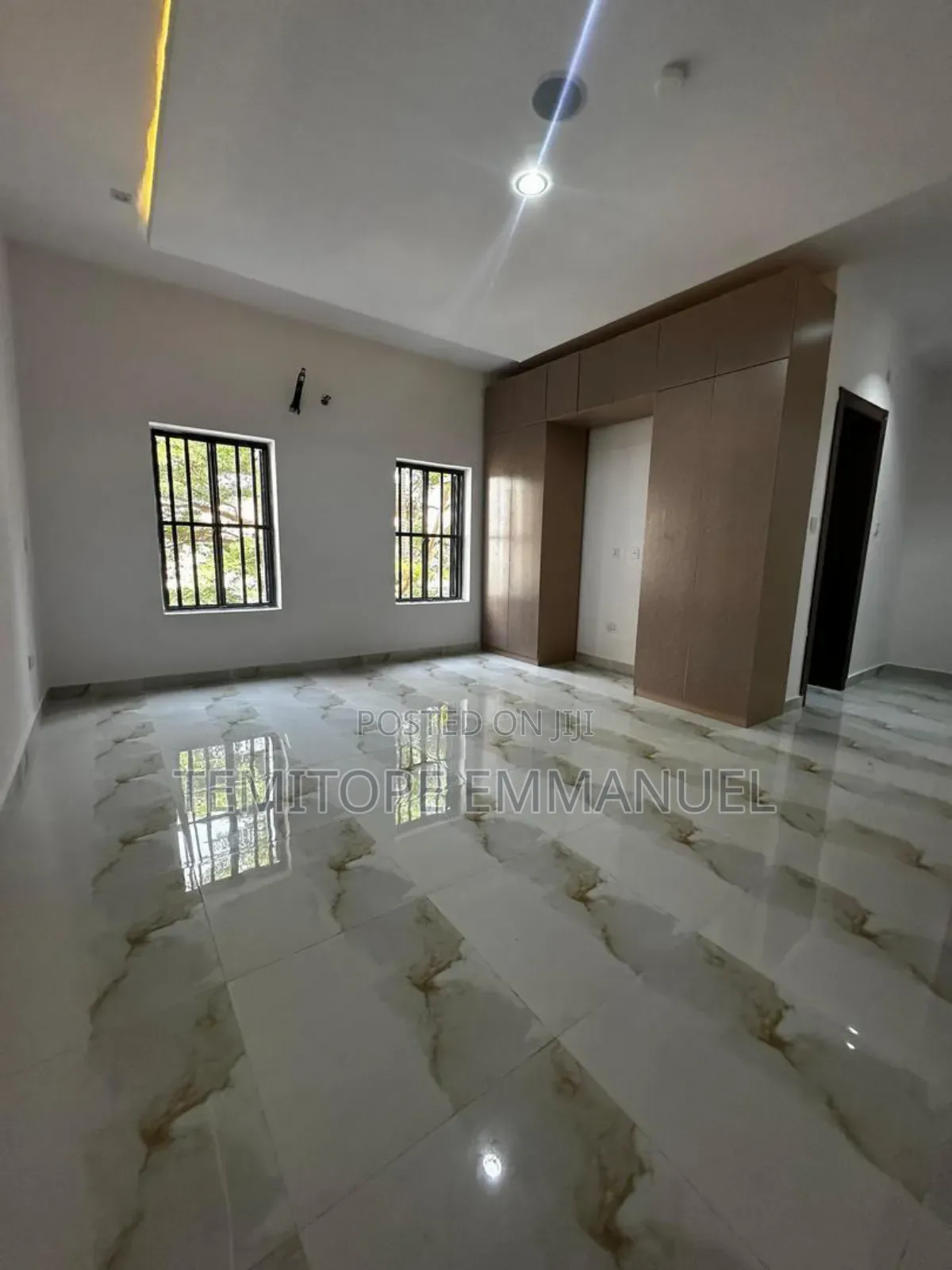 Furnished 5bdrm Duplex in Lekki Phase 1 for sale