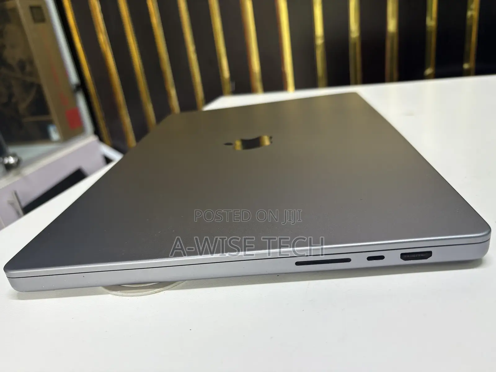 Laptop Apple MacBook Pro 2021 M1 16GB Apple M1 Pro SSD 1T