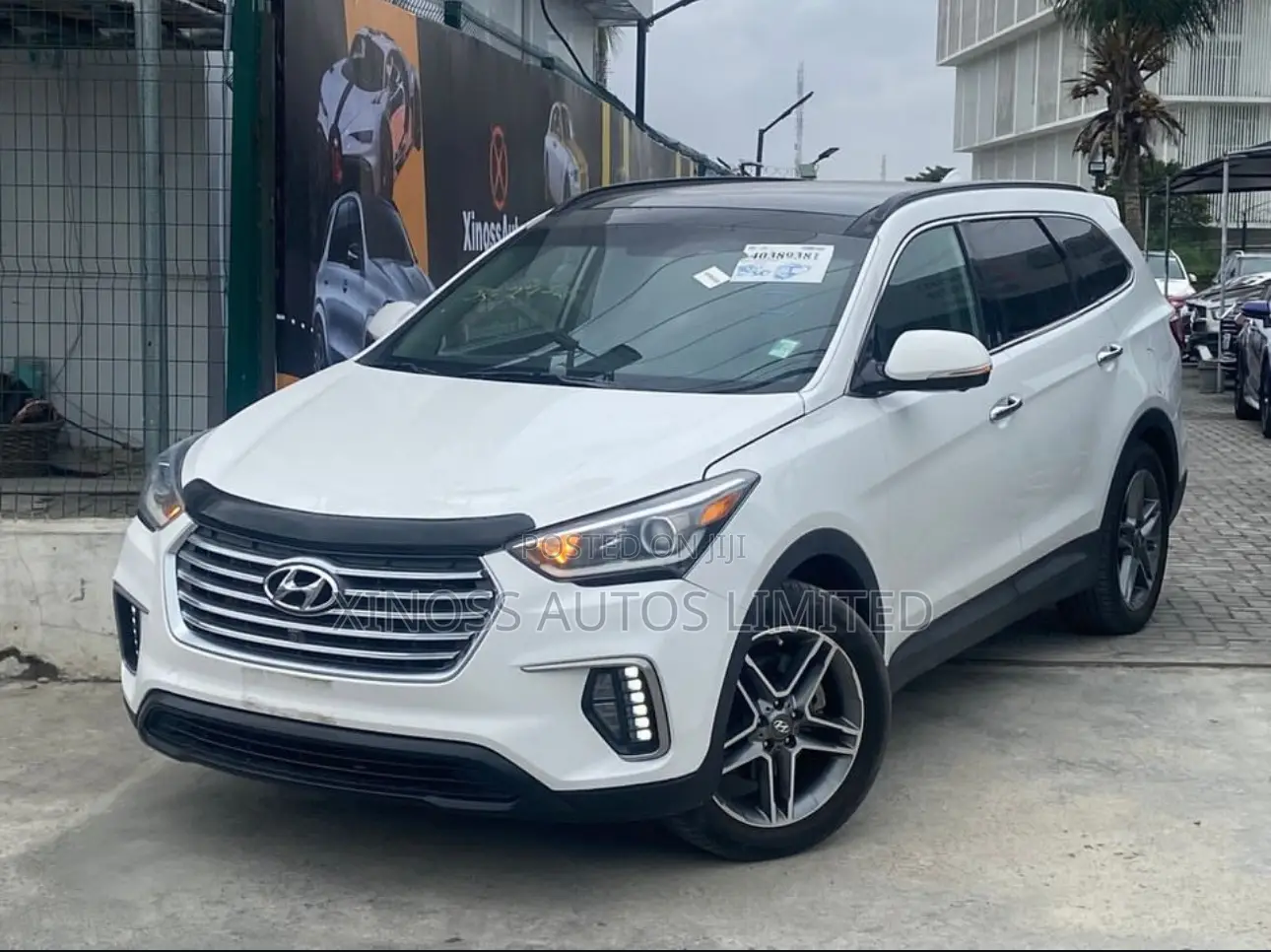 Hyundai Santa Fe Limited AWD 2017 White