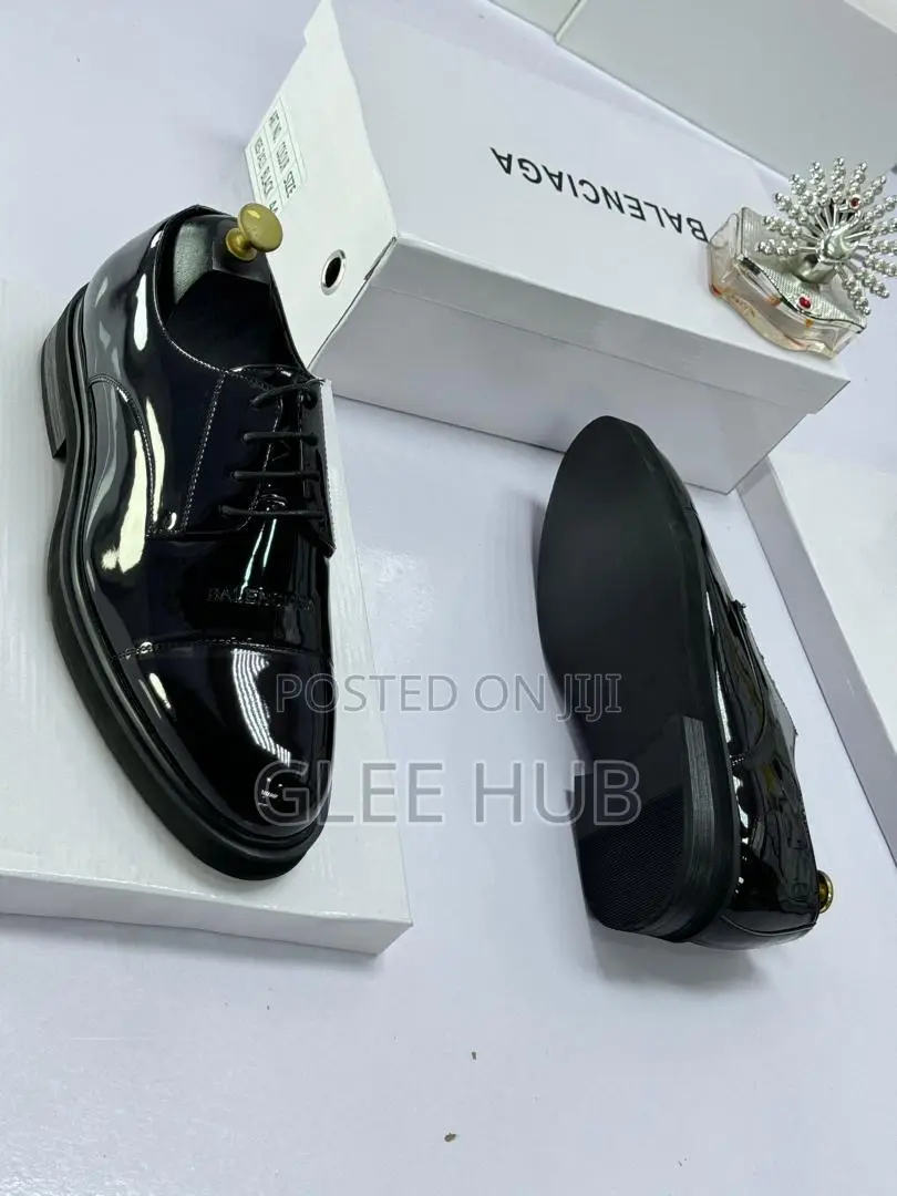 Flat Balenciaga Corporate Shoes