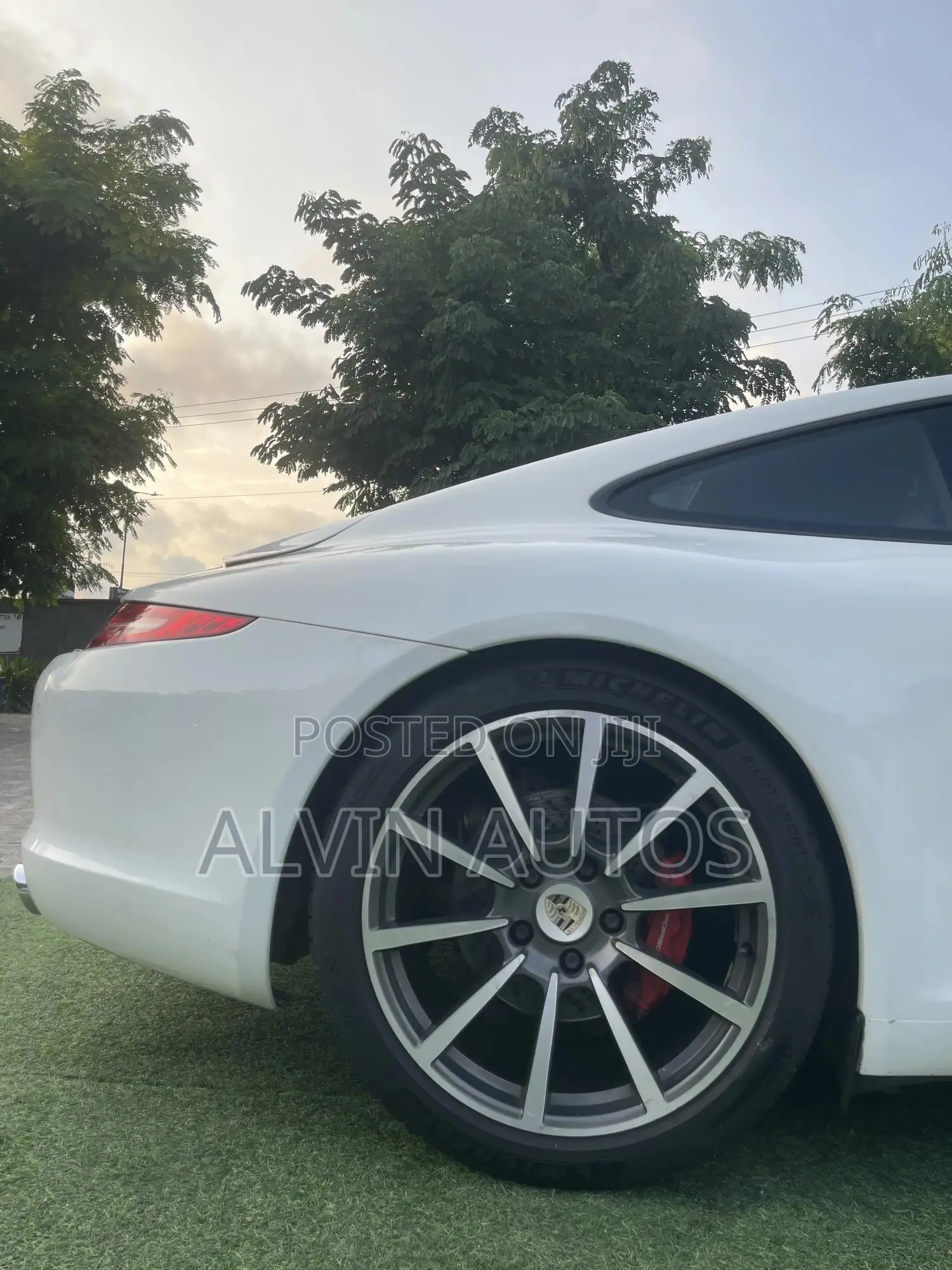 Porsche Carrera 2014 White