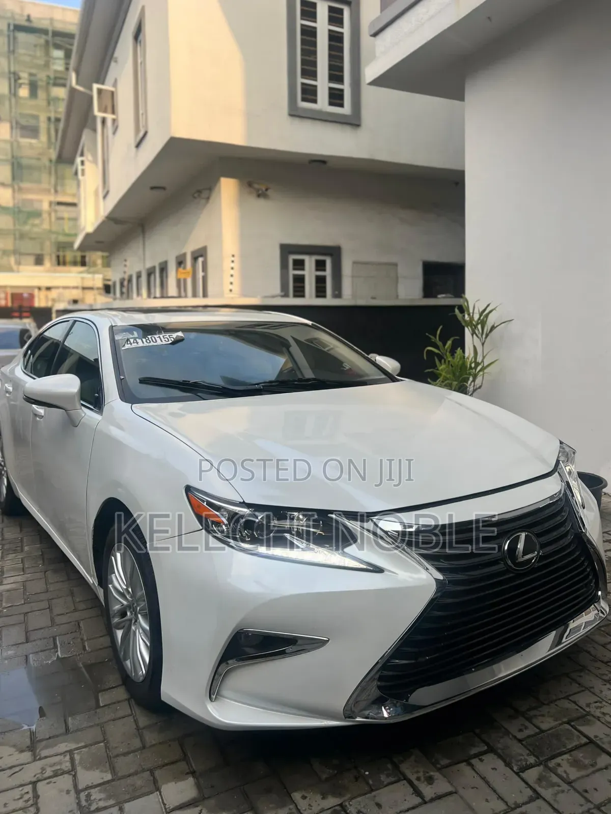 Lexus ES 350 FWD 2016 White