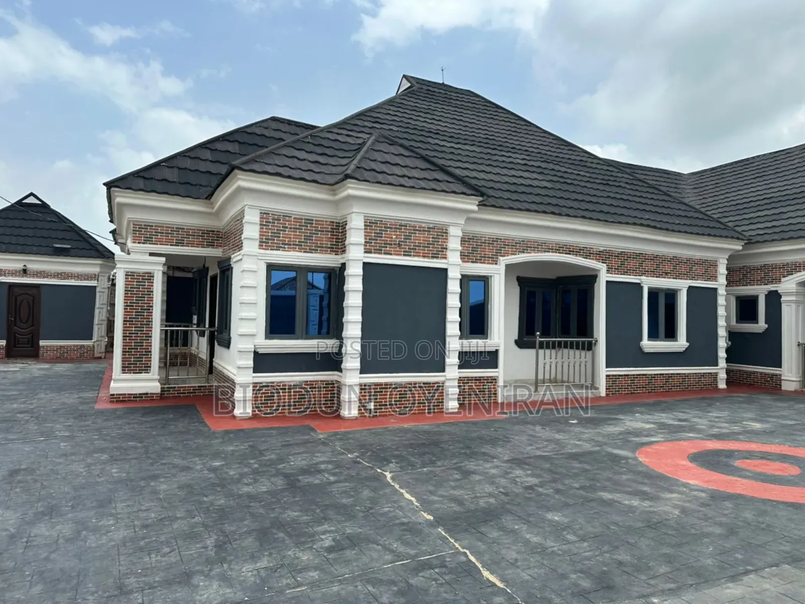 2bdrm Bungalow in Obafemi-Owode for sale