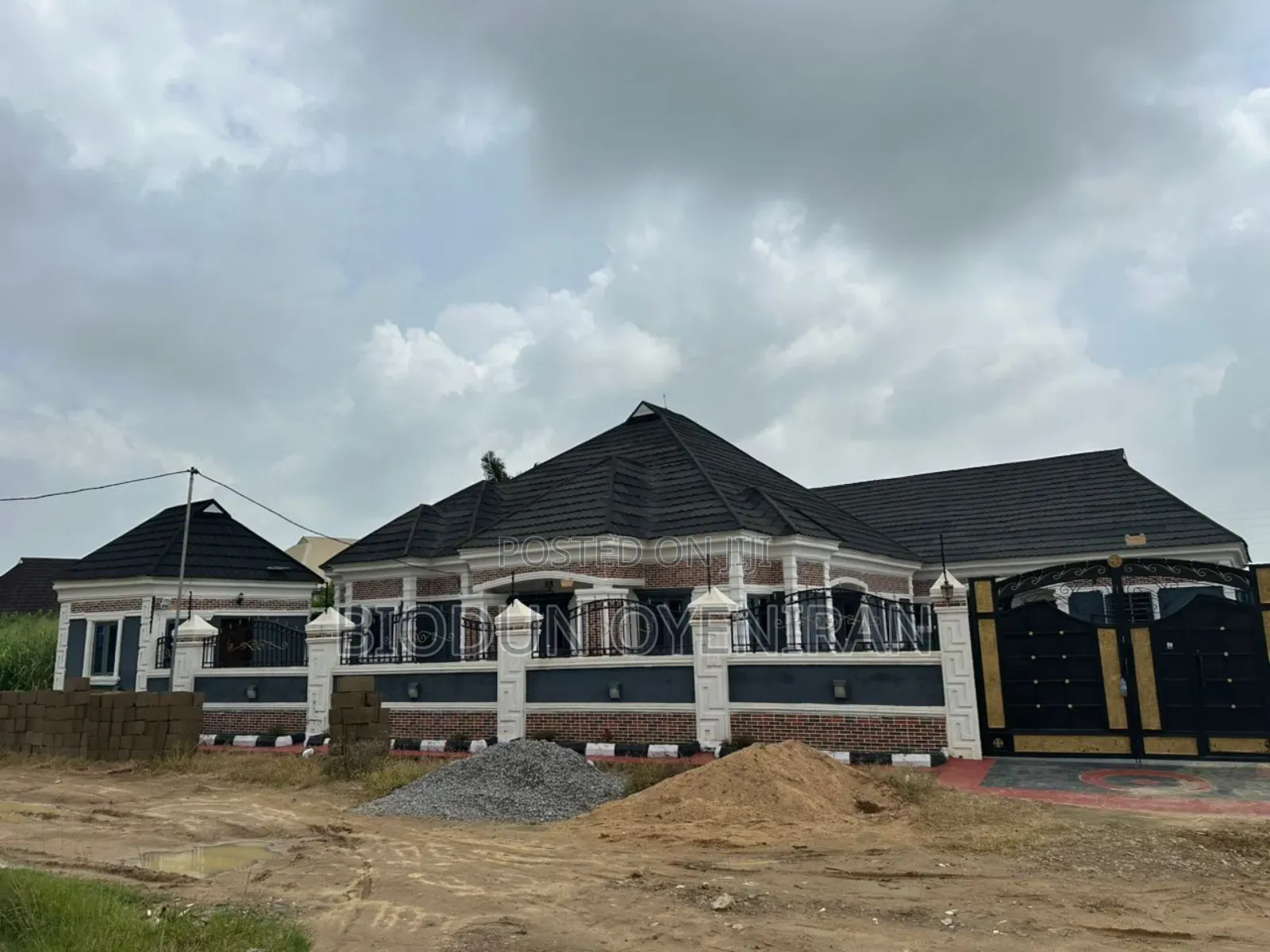 2bdrm Bungalow in Obafemi-Owode for sale